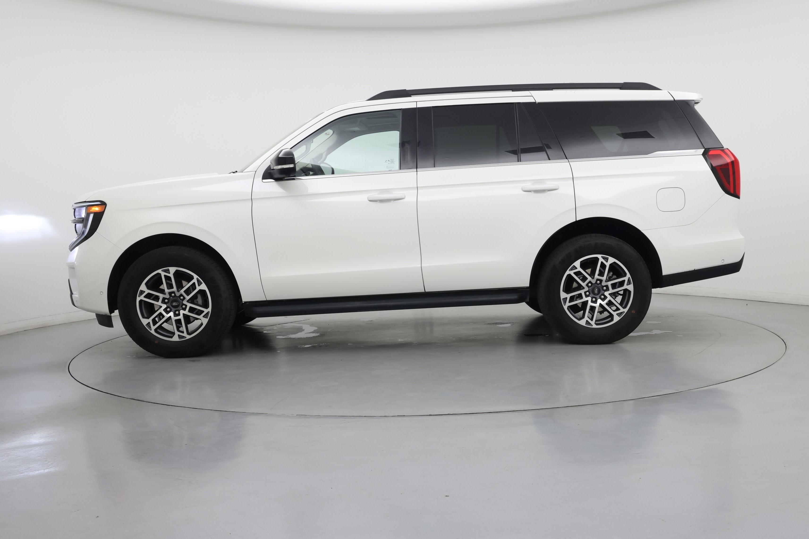 Thumbnail: 2025 Ford Expedition - 3