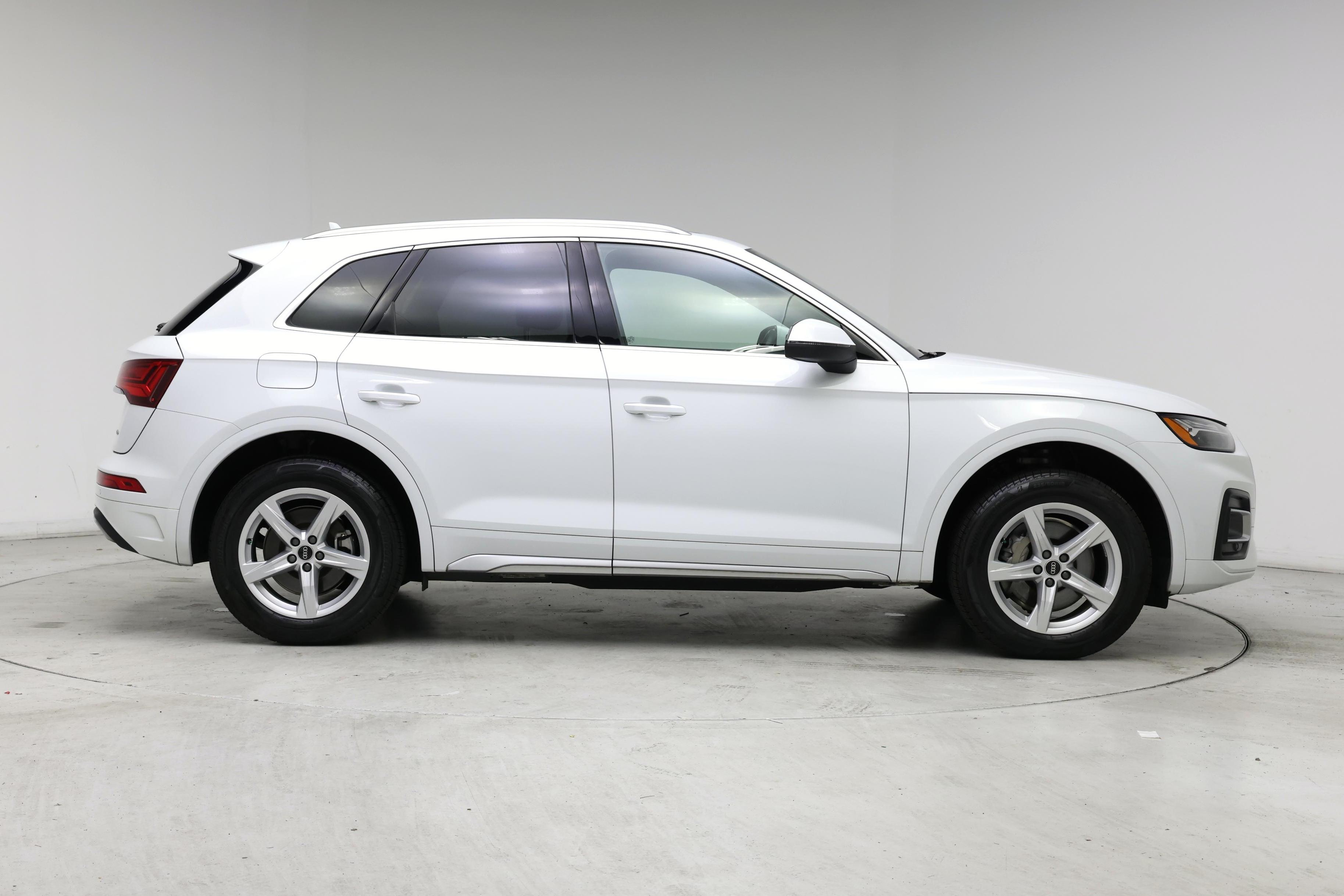 Thumbnail: 2022 Audi Q5 - 7