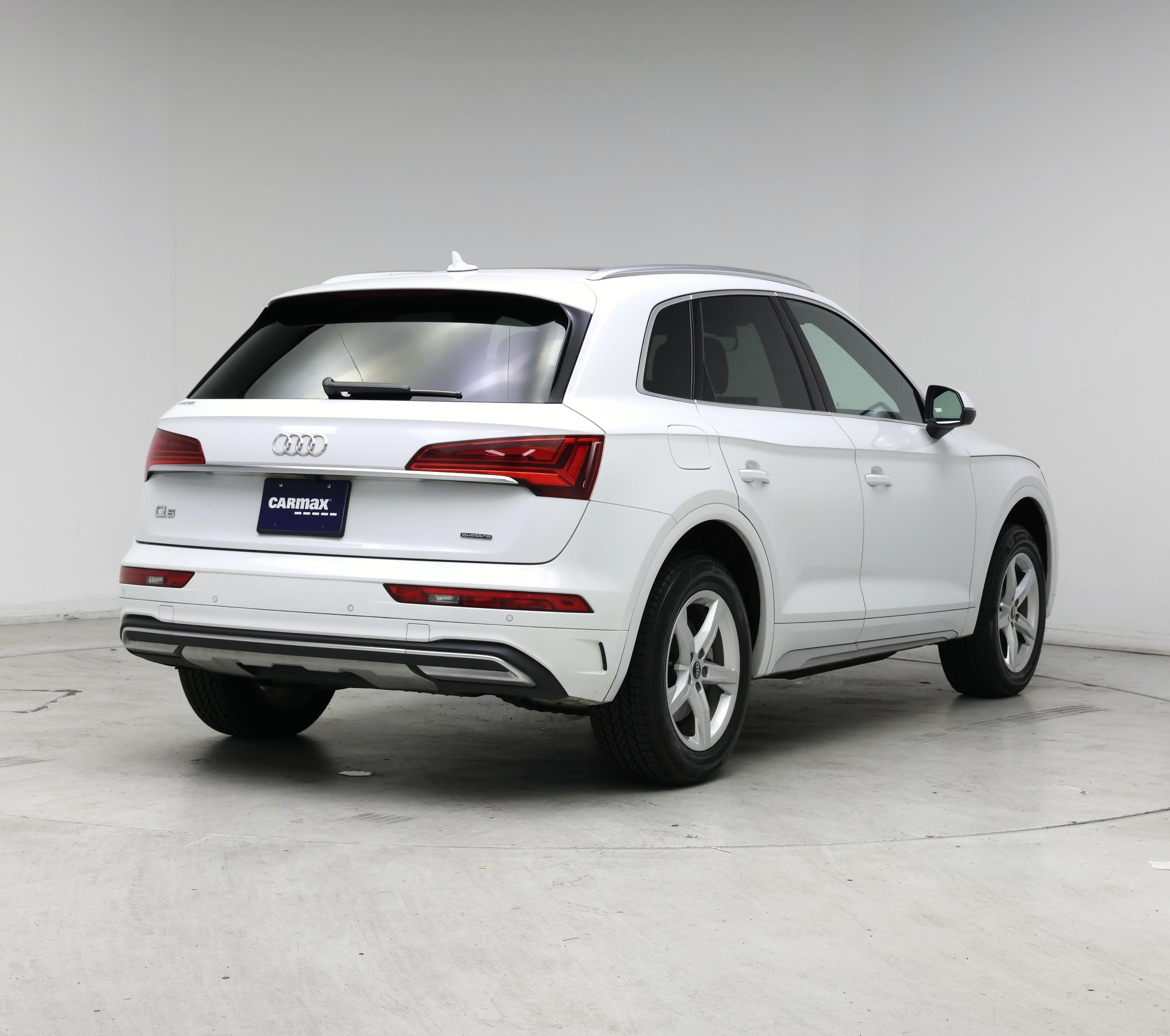 Thumbnail: 2022 Audi Q5 - 8
