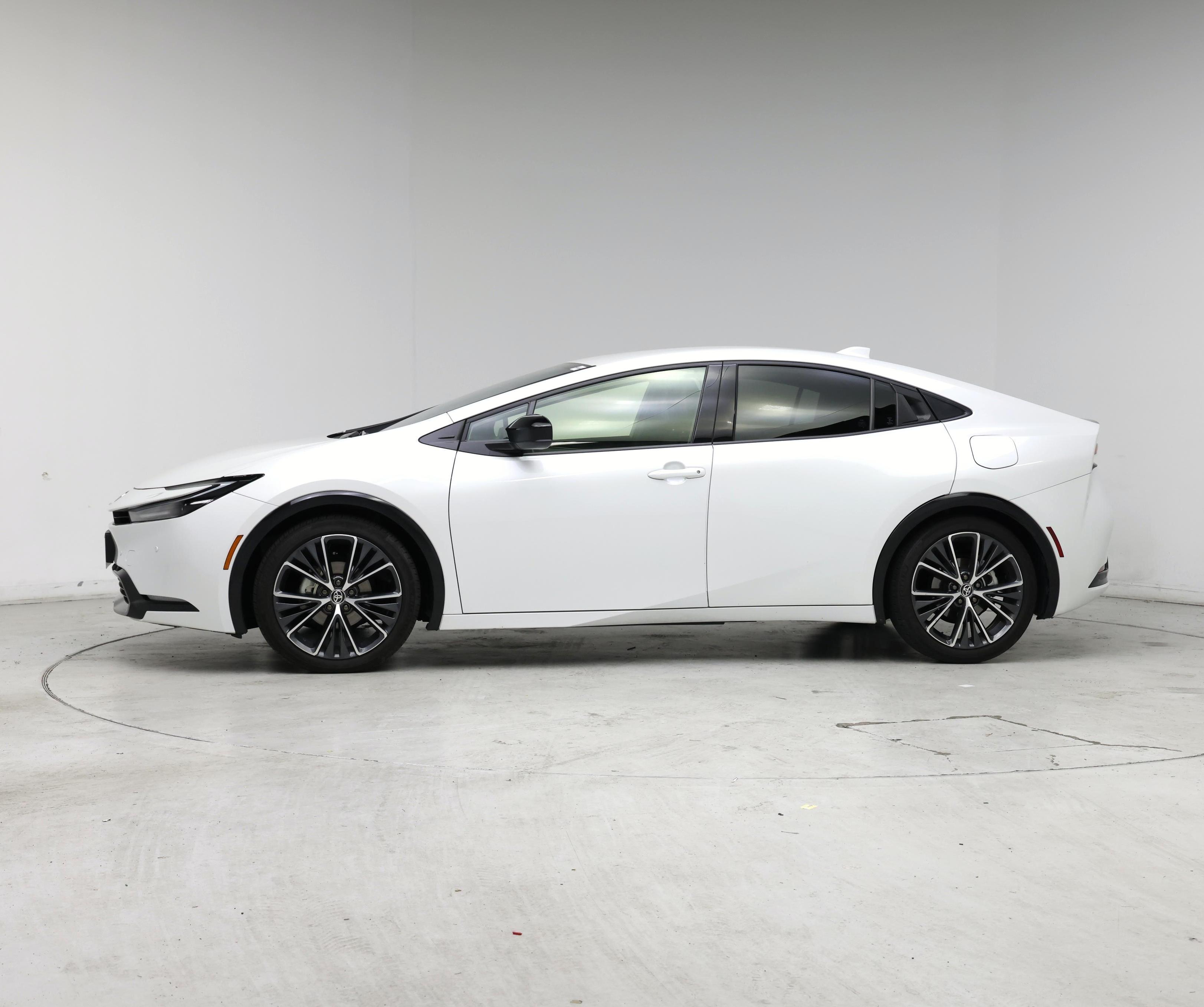 Thumbnail: 2024 Toyota Prius - 3