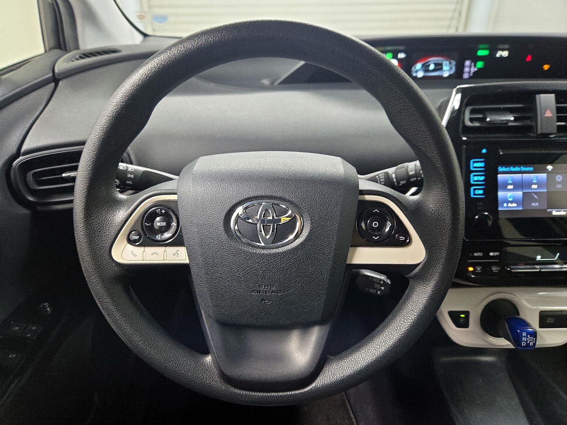 Thumbnail: 2016 Toyota Prius - 10