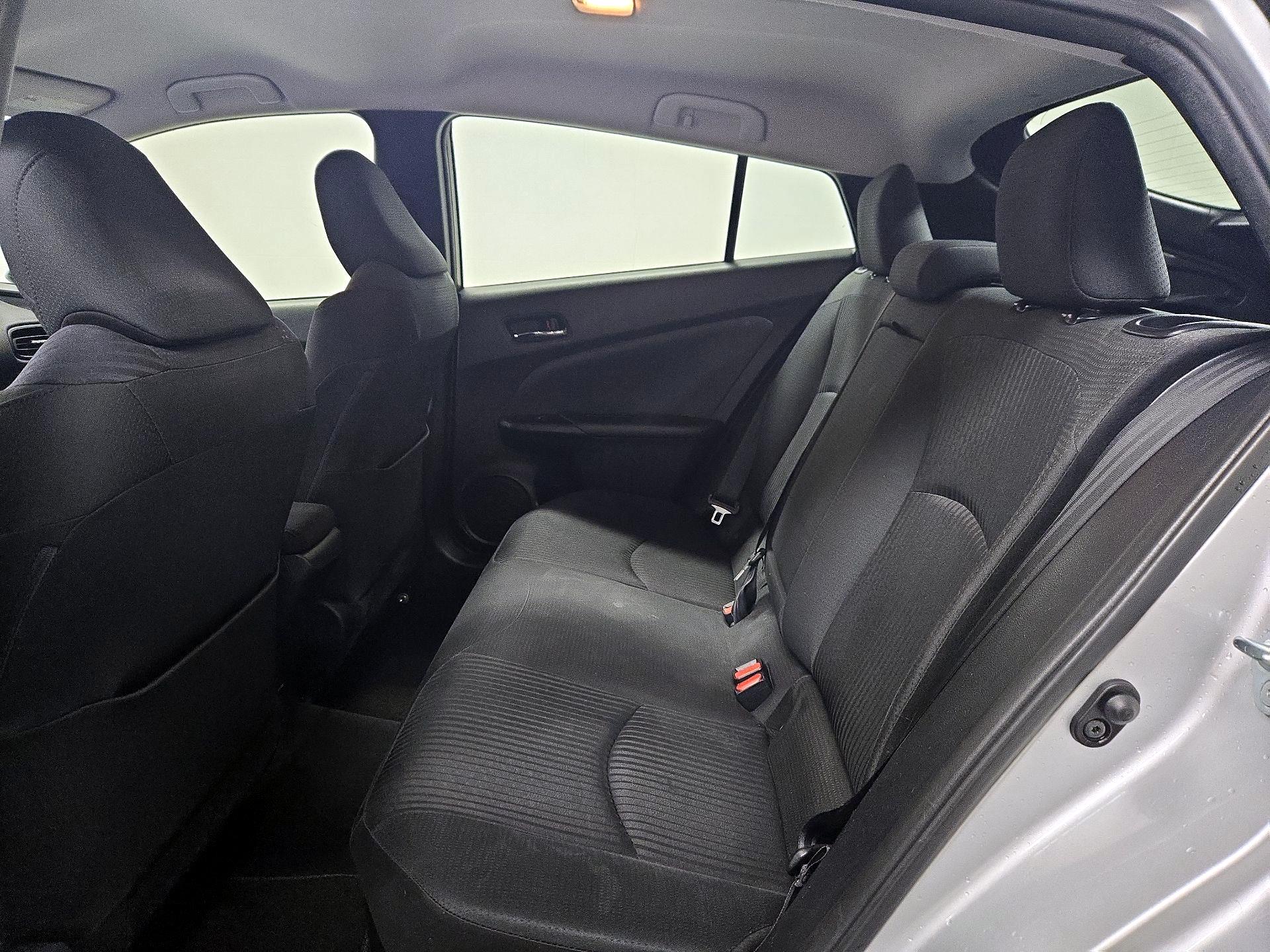Thumbnail: 2016 Toyota Prius - 18