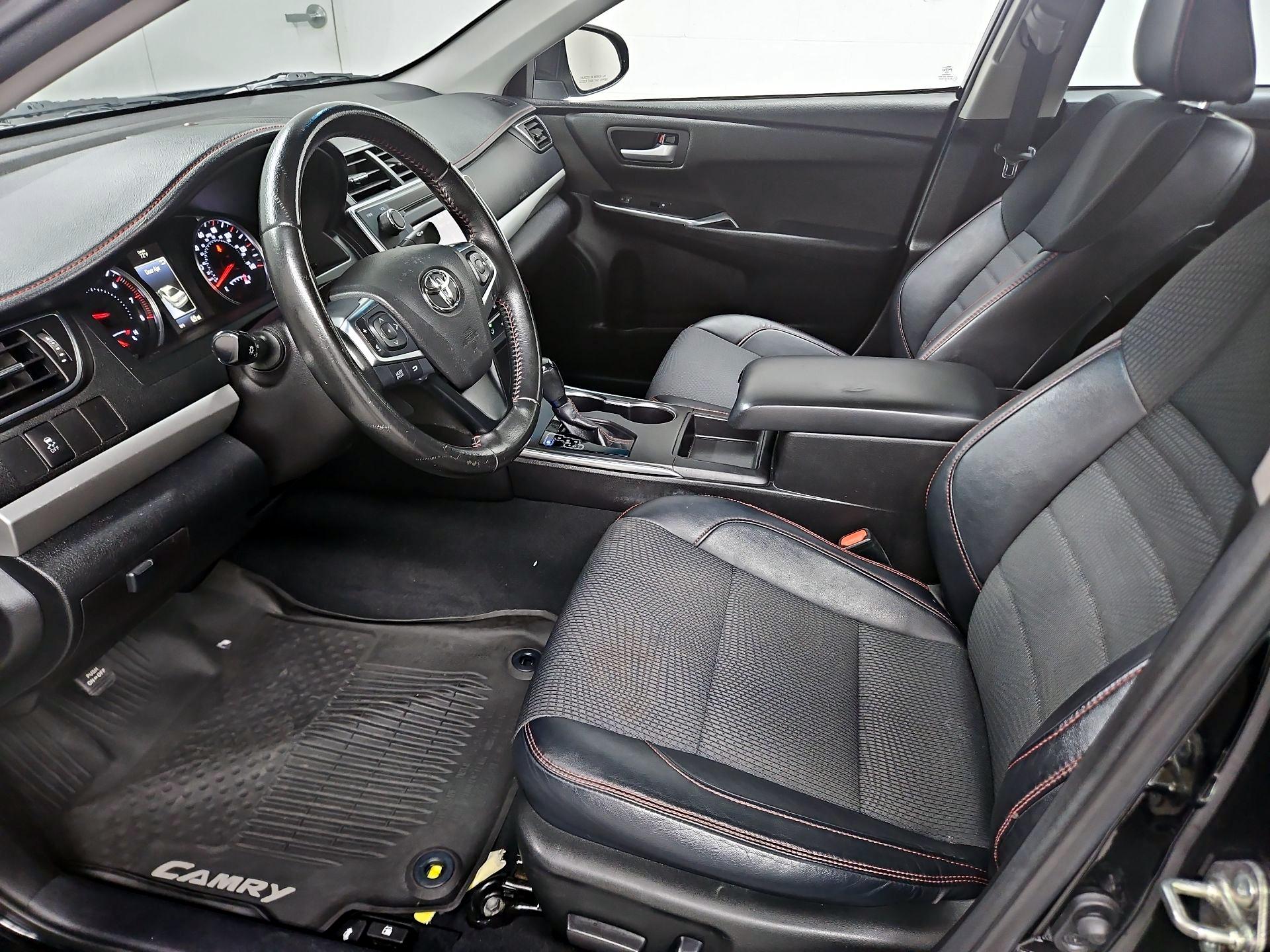 Thumbnail: 2016 Toyota Camry - 11