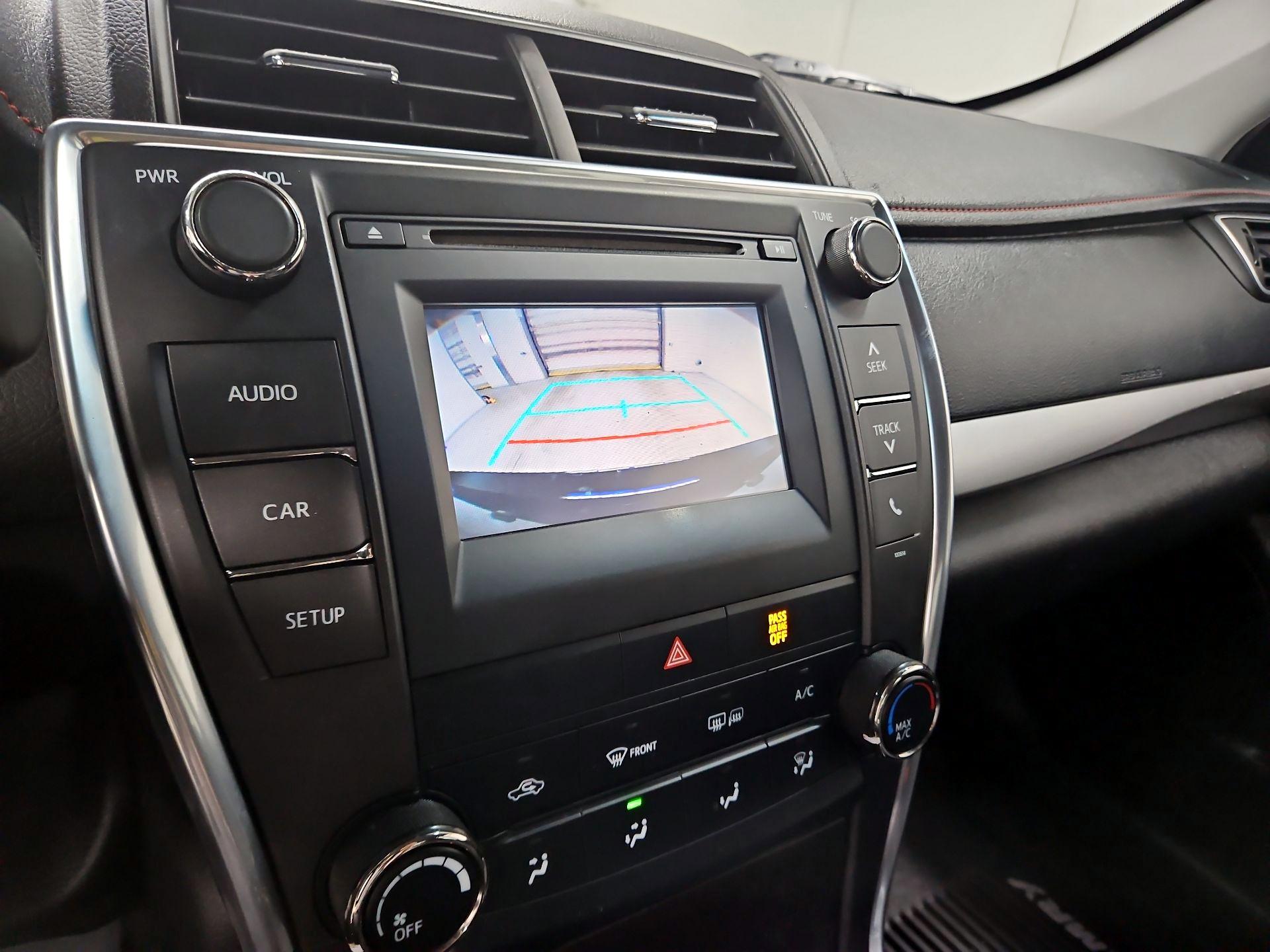 Thumbnail: 2016 Toyota Camry - 14