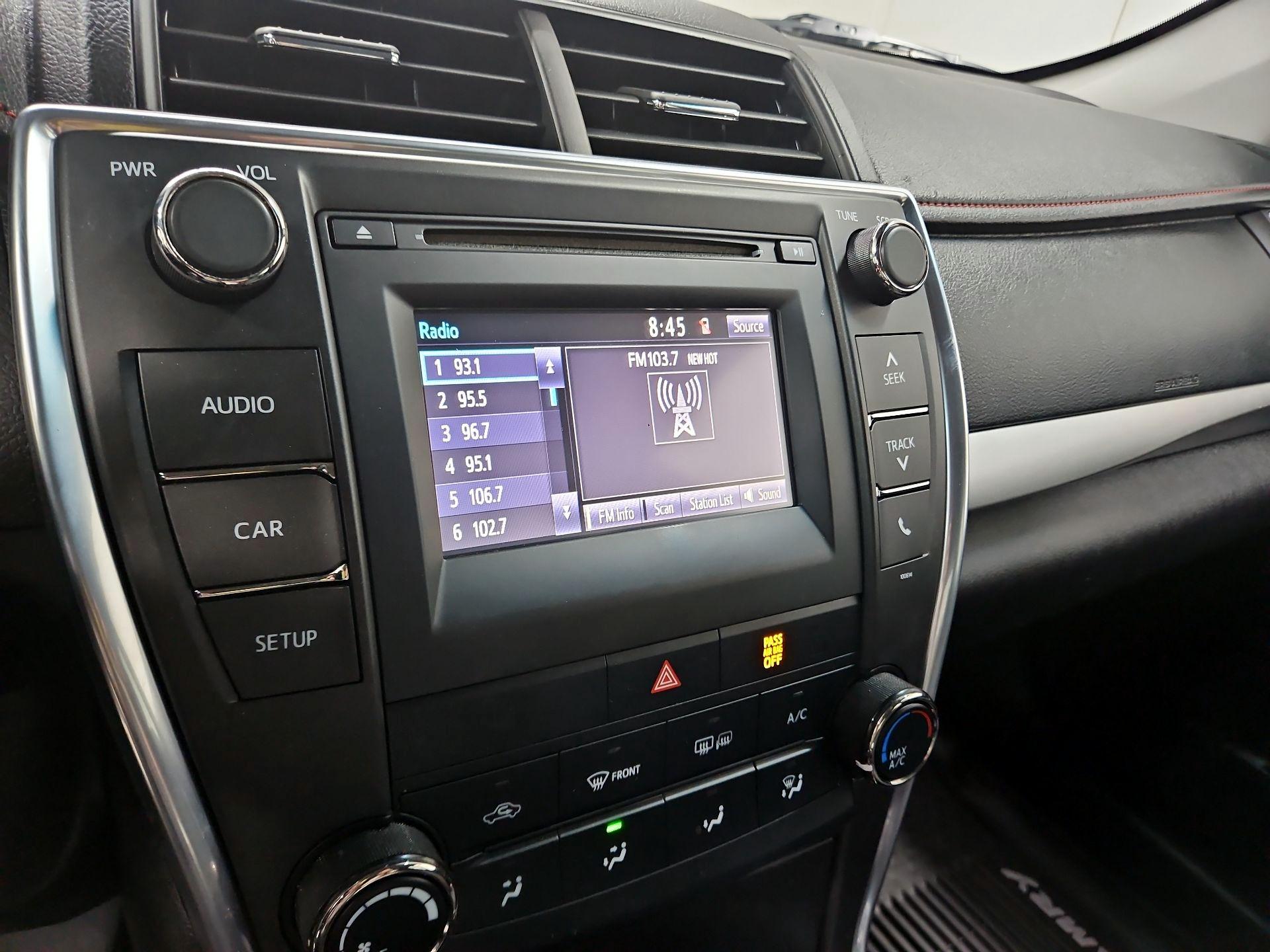 Thumbnail: 2016 Toyota Camry - 15