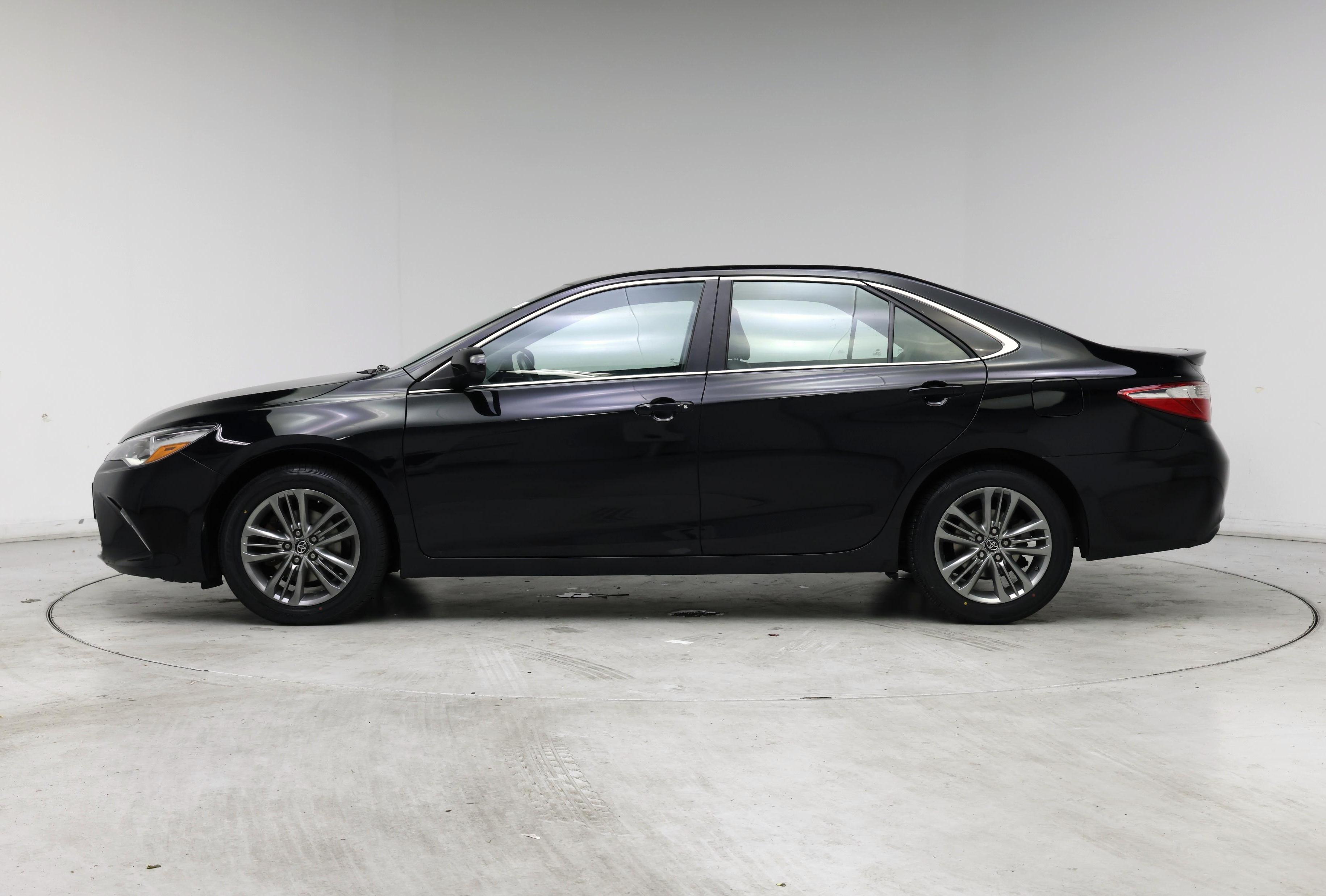 Thumbnail: 2016 Toyota Camry - 3