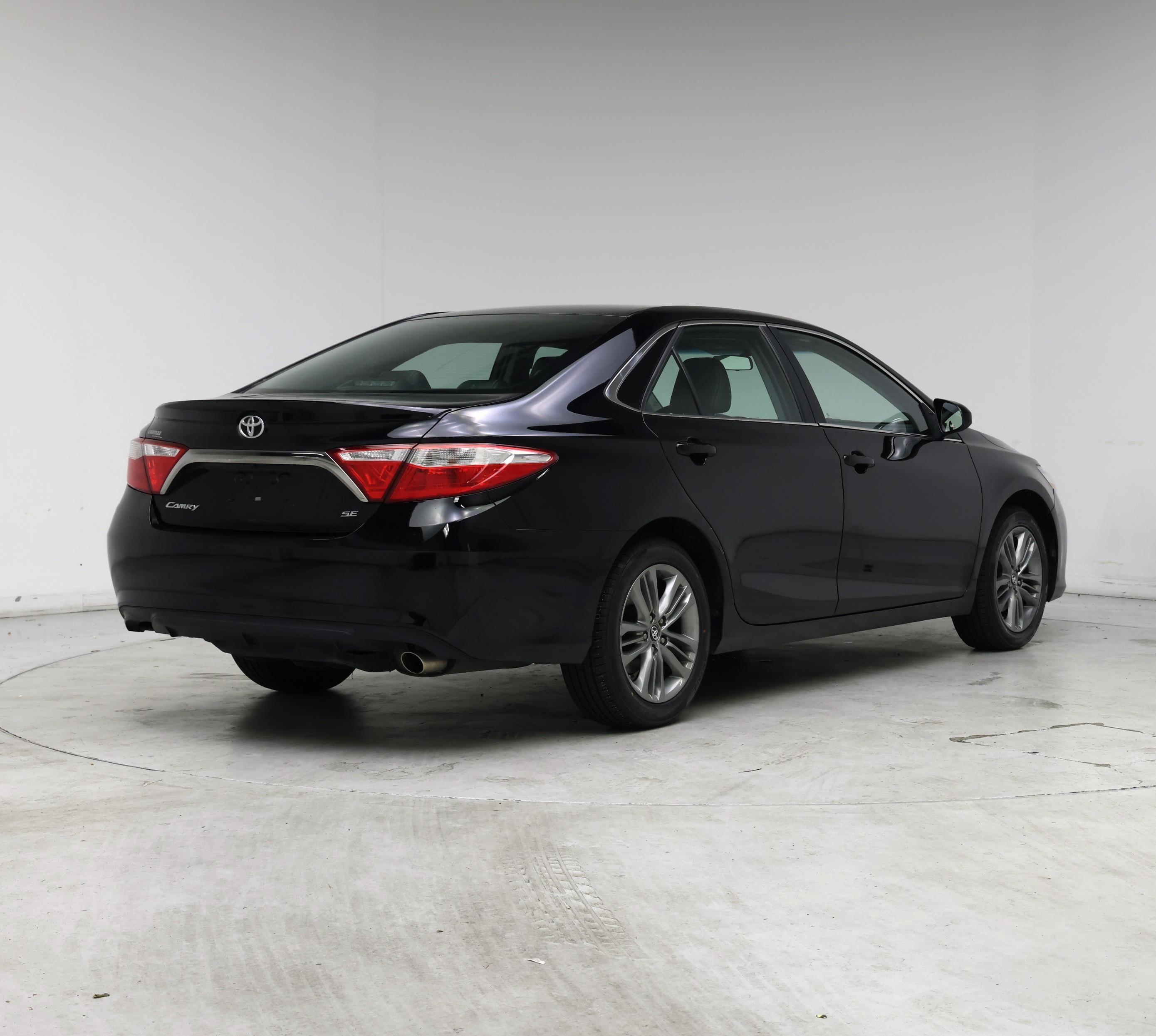 Thumbnail: 2016 Toyota Camry - 8
