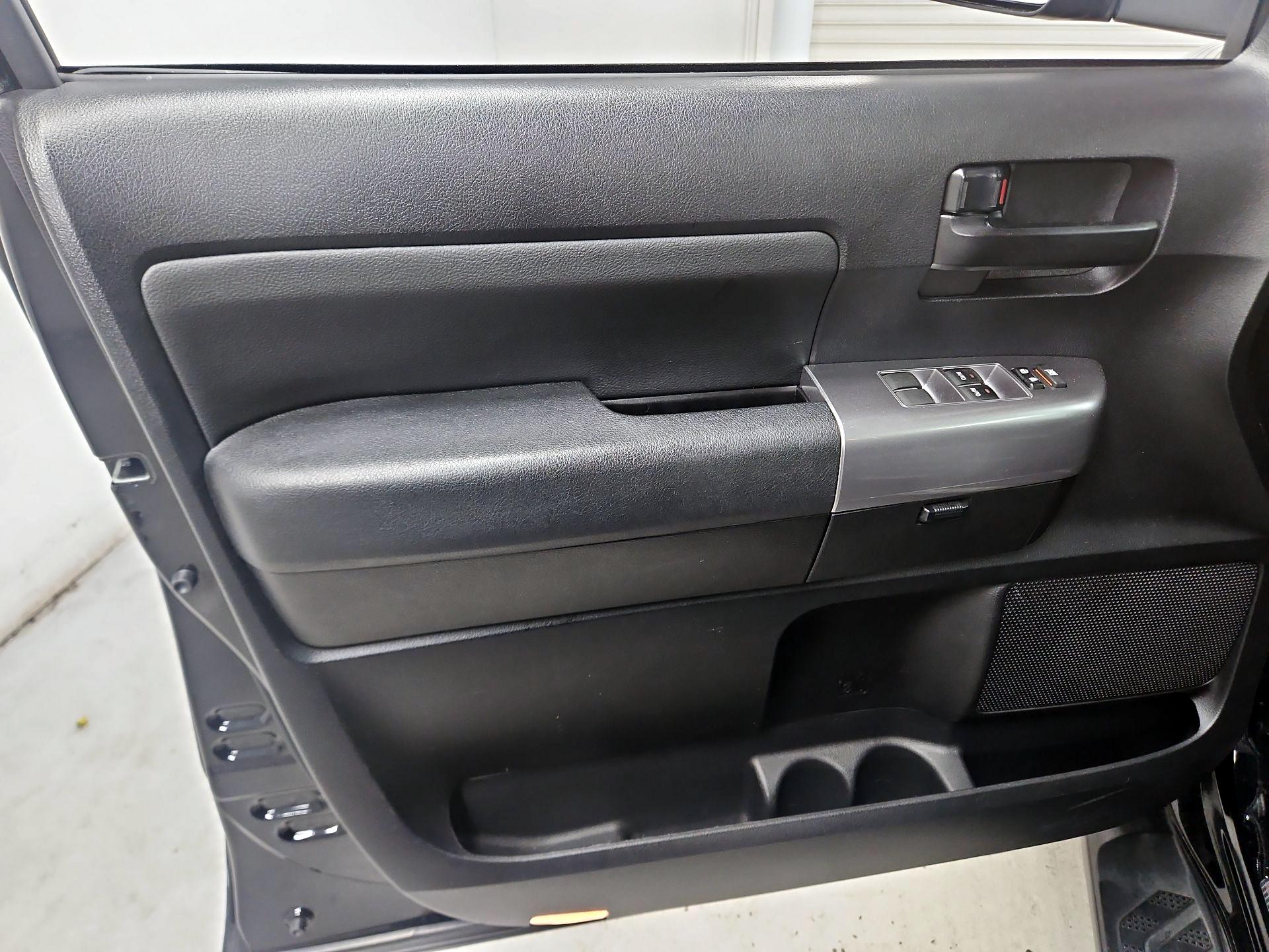 Thumbnail: 2021 Toyota Sequoia - 12