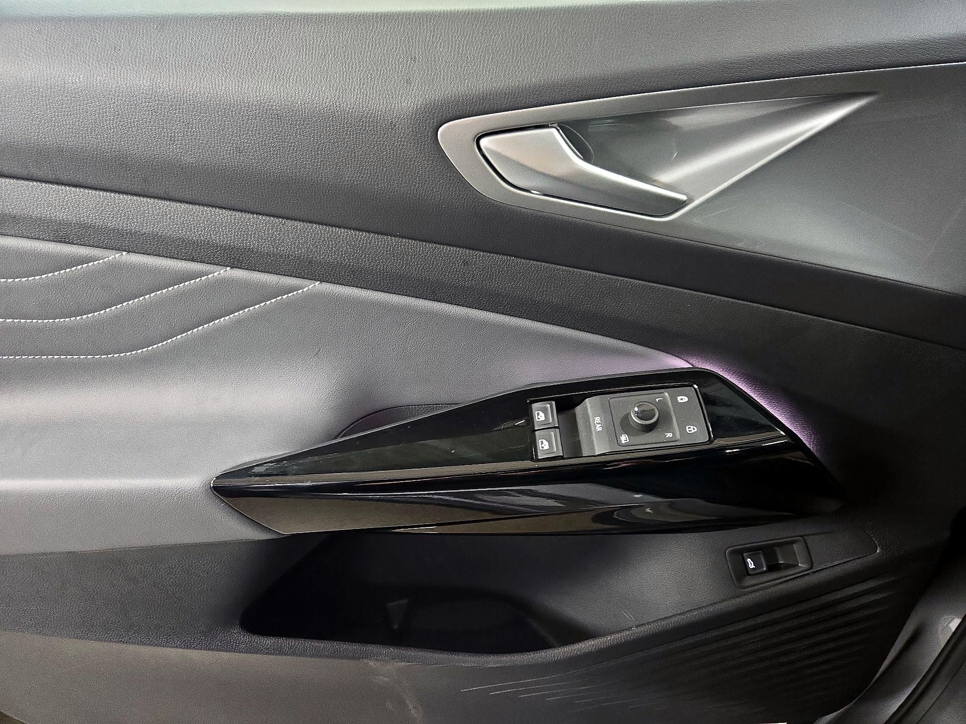 Thumbnail: 2023 Volkswagen ID.4 - 12