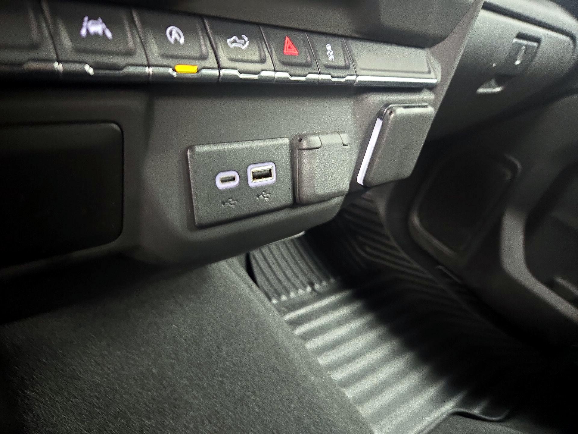 Thumbnail: 2025 Chevrolet Silverado 1500 - 18