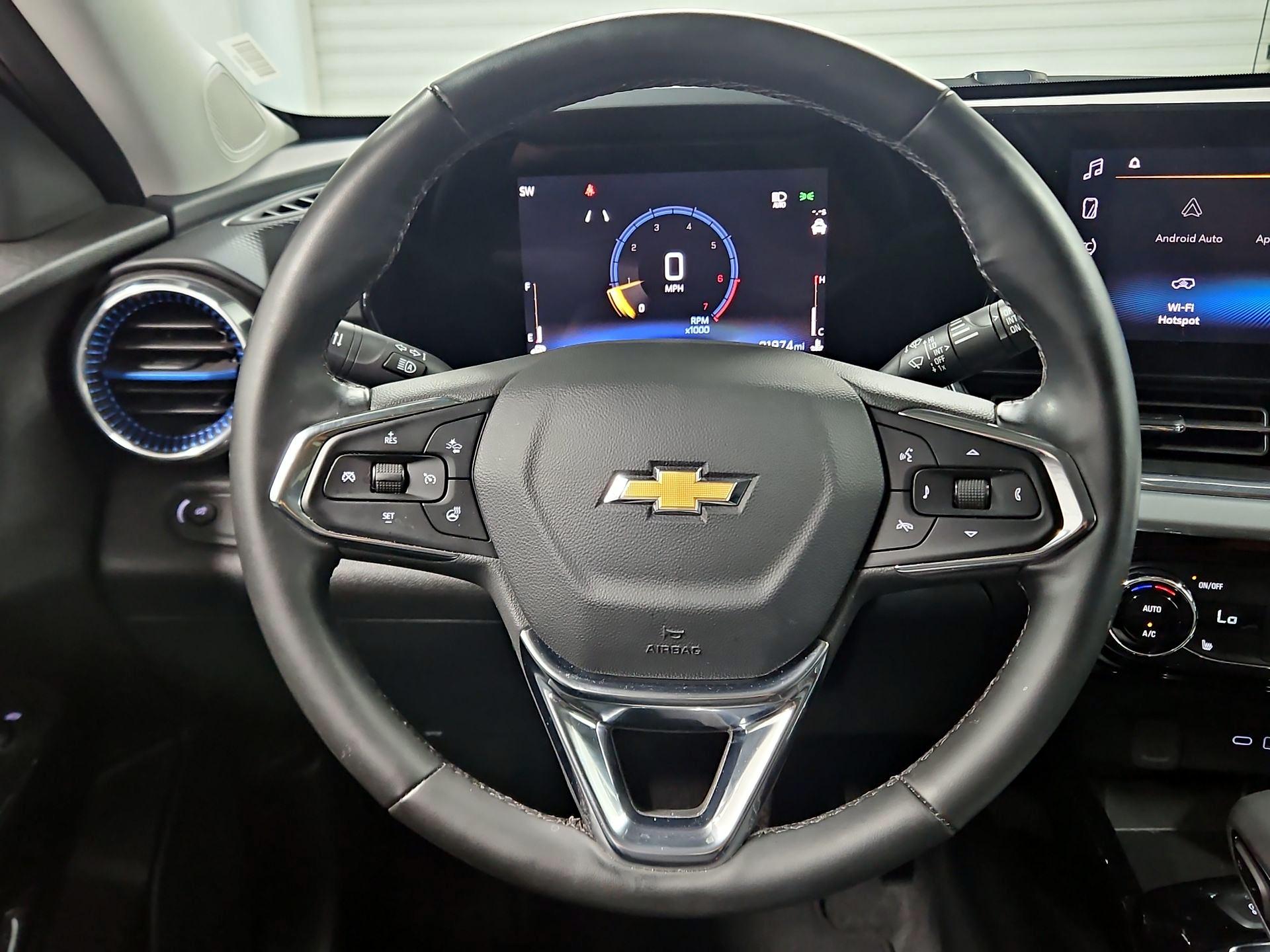 Thumbnail: 2025 Chevrolet Trax - 10