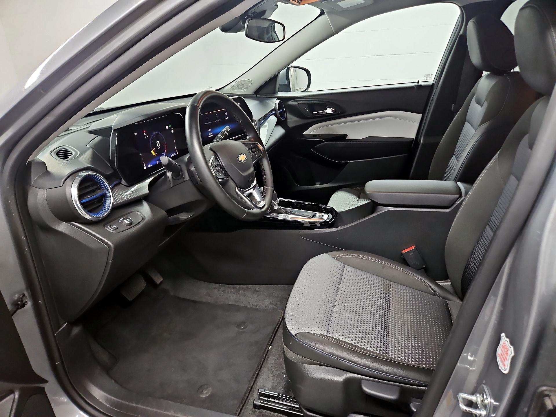 Thumbnail: 2025 Chevrolet Trax - 11