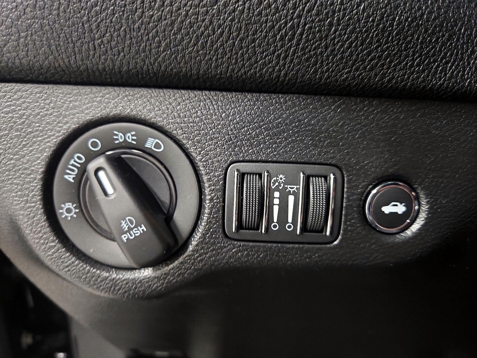 2021 Dodge Challenger R/T - Photo 14