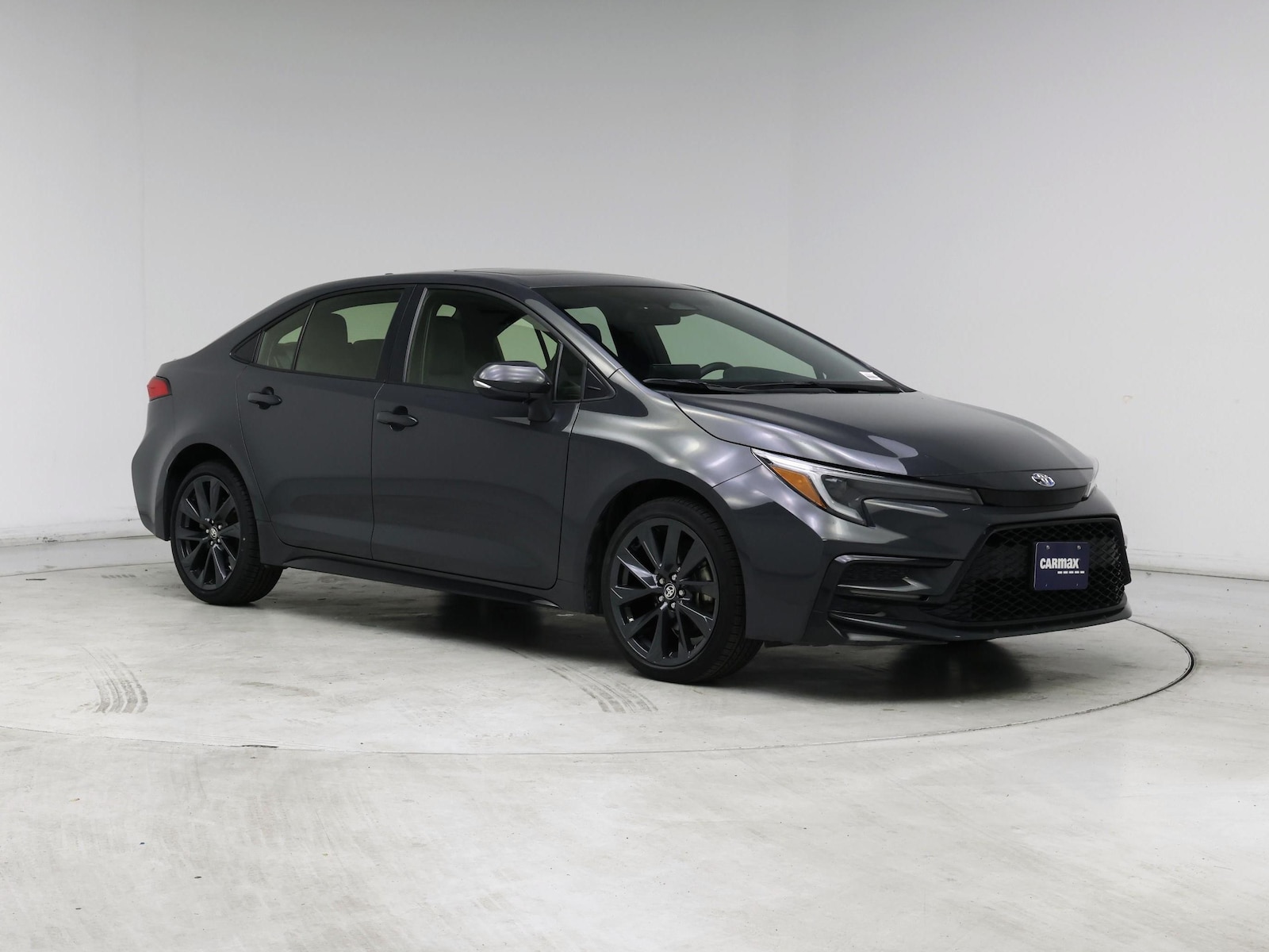 2024 Toyota Corolla SE - Photo 2
