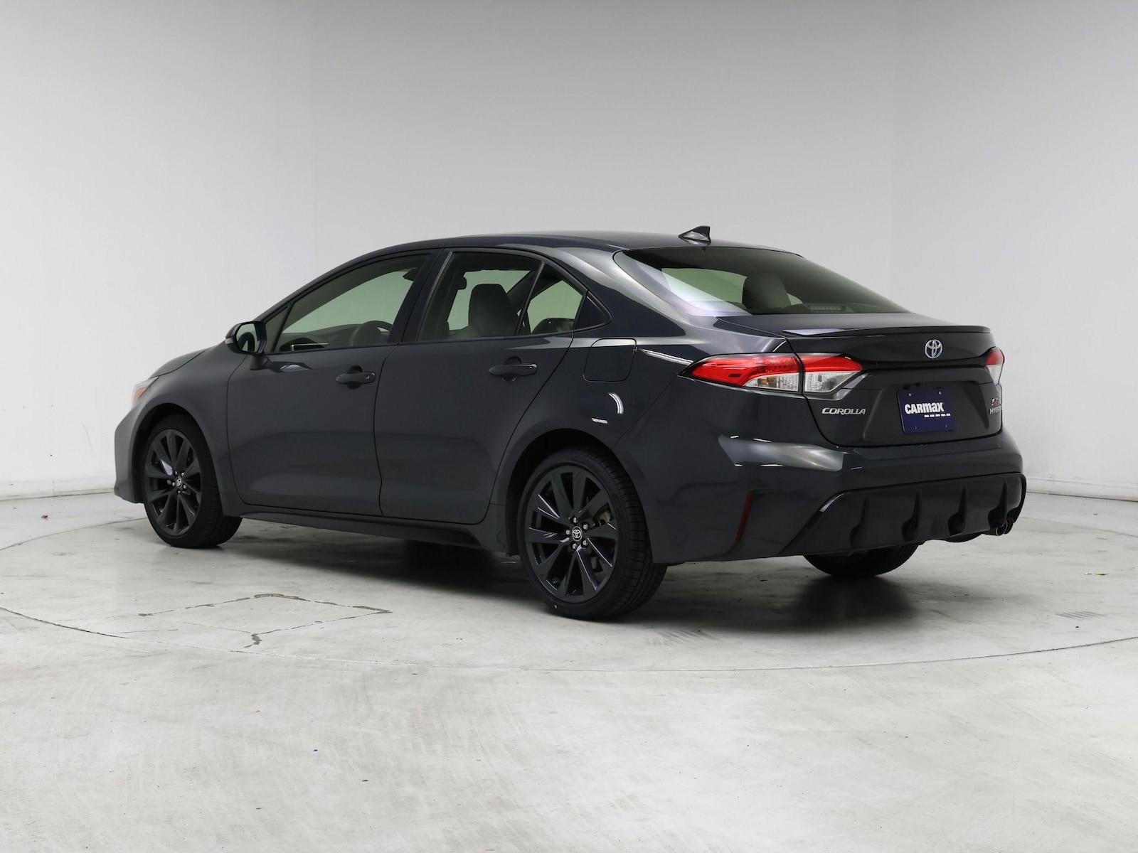 2024 Toyota Corolla SE - Photo 3