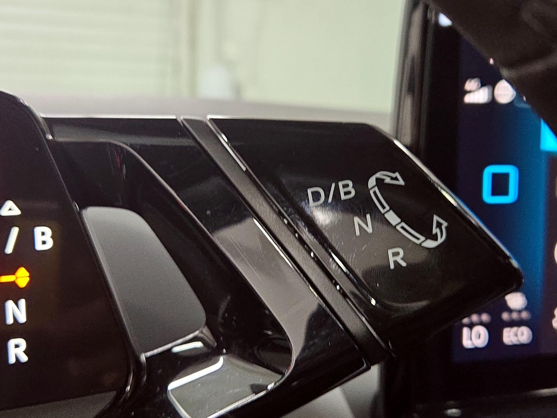 Thumbnail: 2023 Volkswagen ID.4 - 18