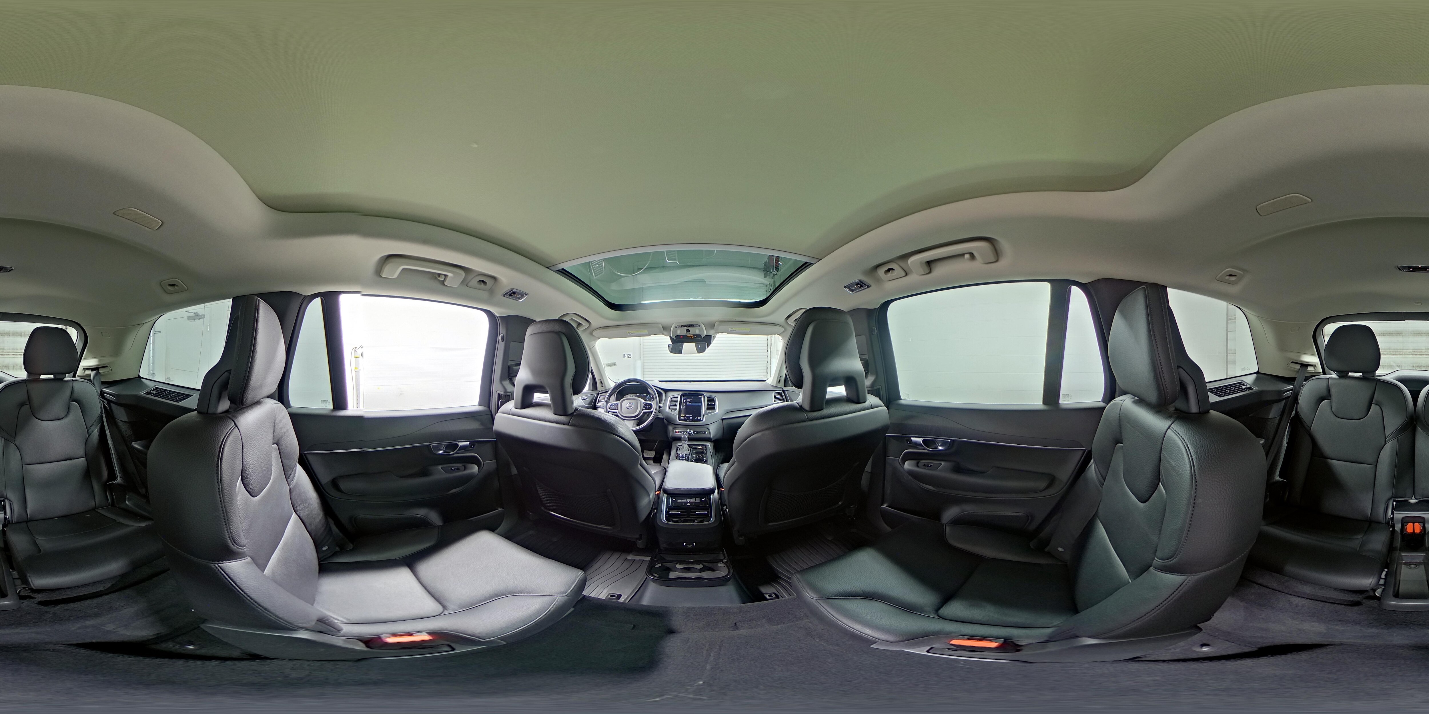 2020 Volvo XC90 Momentum - Photo 29