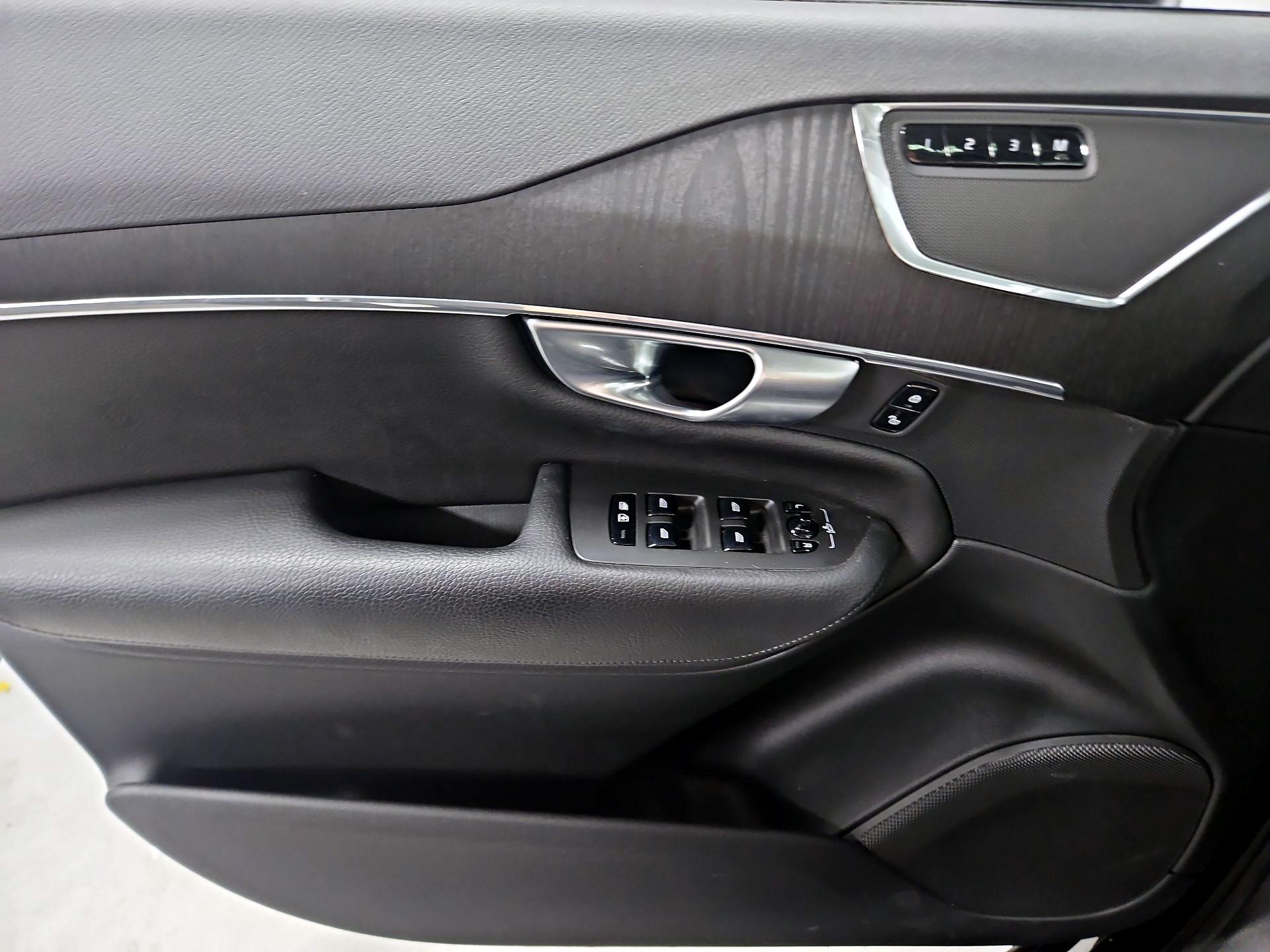 Thumbnail: 2020 Volvo XC90 - 12