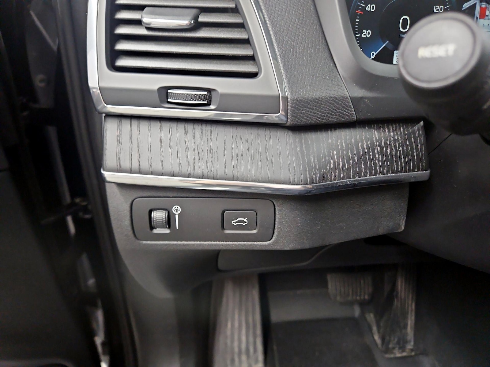 2020 Volvo XC90 Momentum - Photo 14