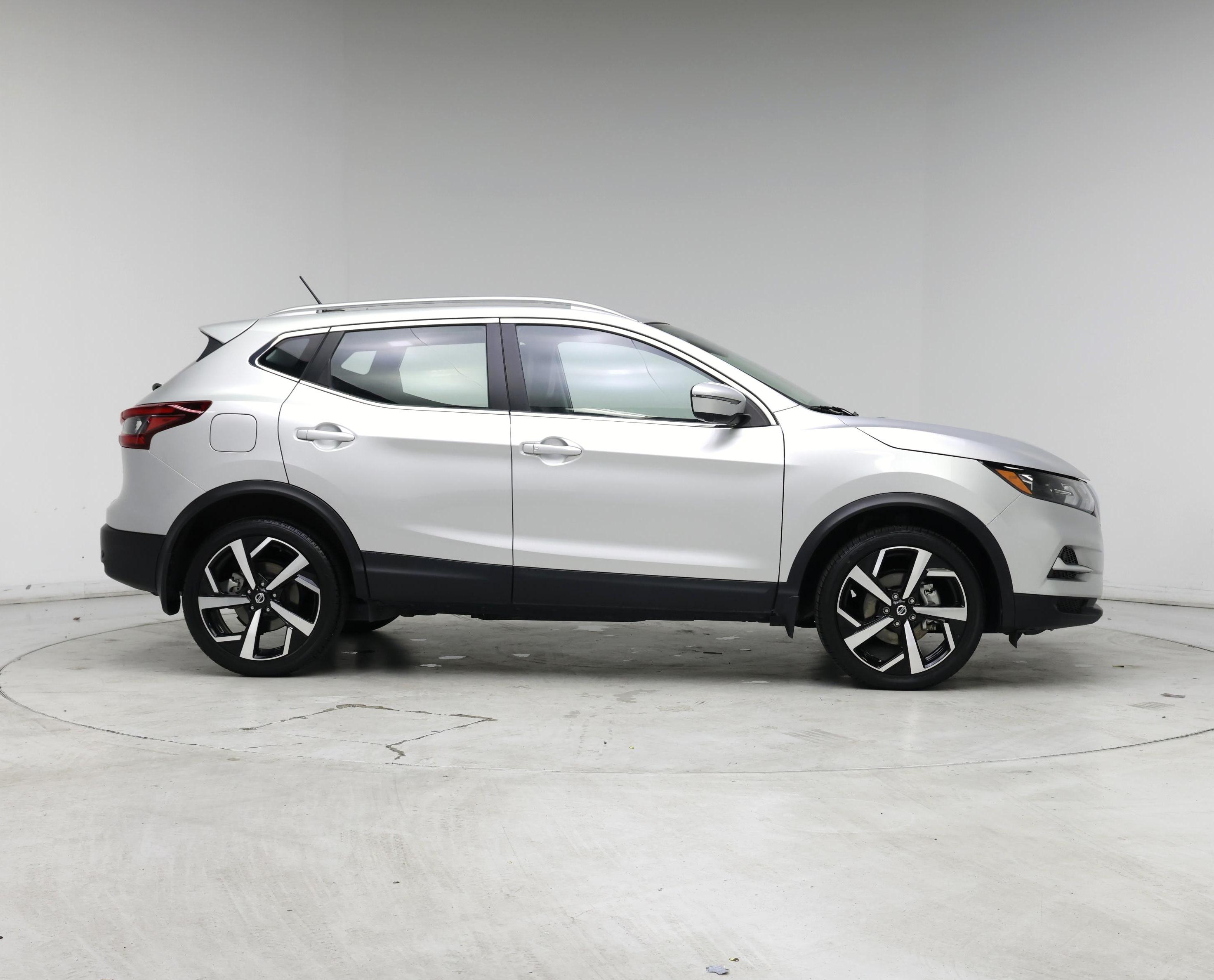 Thumbnail: 2022 Nissan Rogue Sport - 7