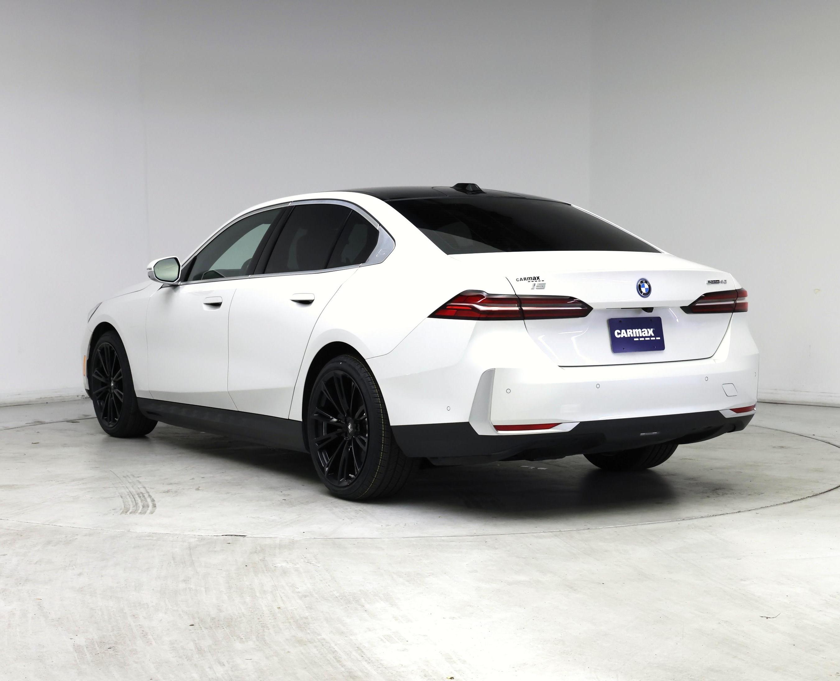 Thumbnail: 2024 BMW i5 - 2