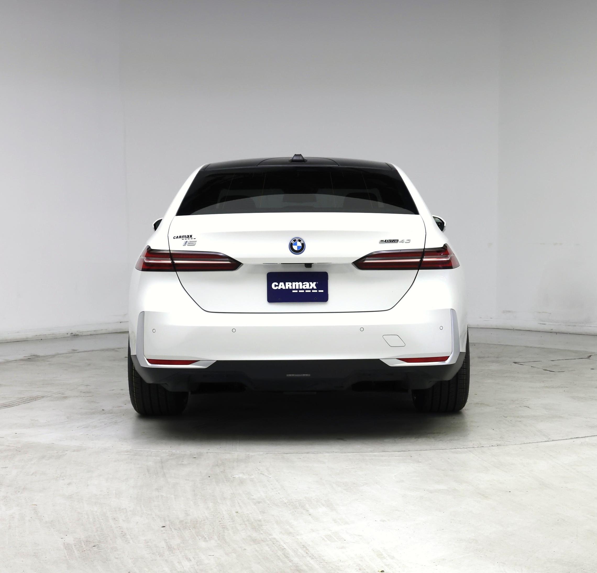 Thumbnail: 2024 BMW i5 - 6