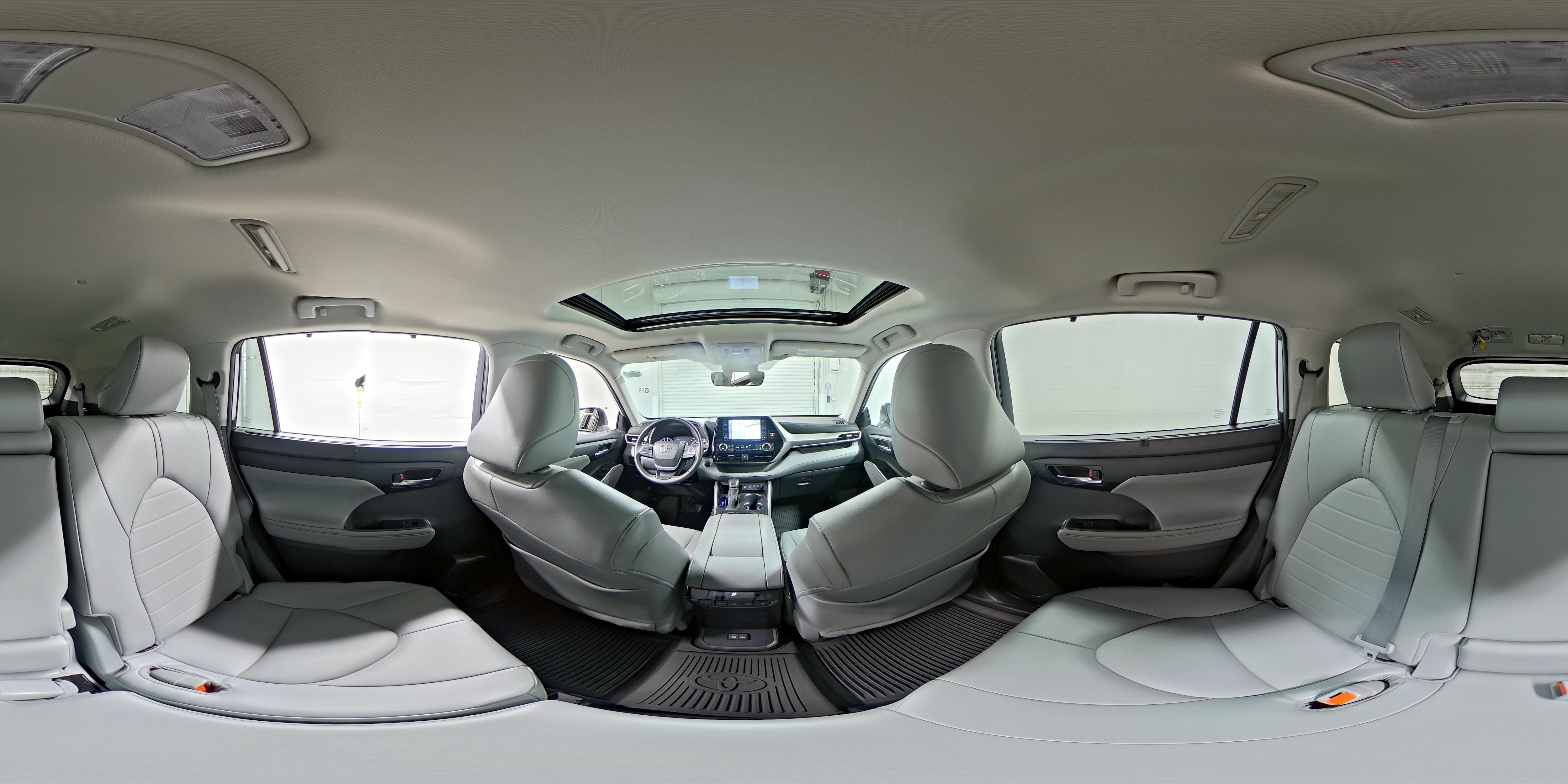 2022 Toyota Highlander XLE - Photo 29