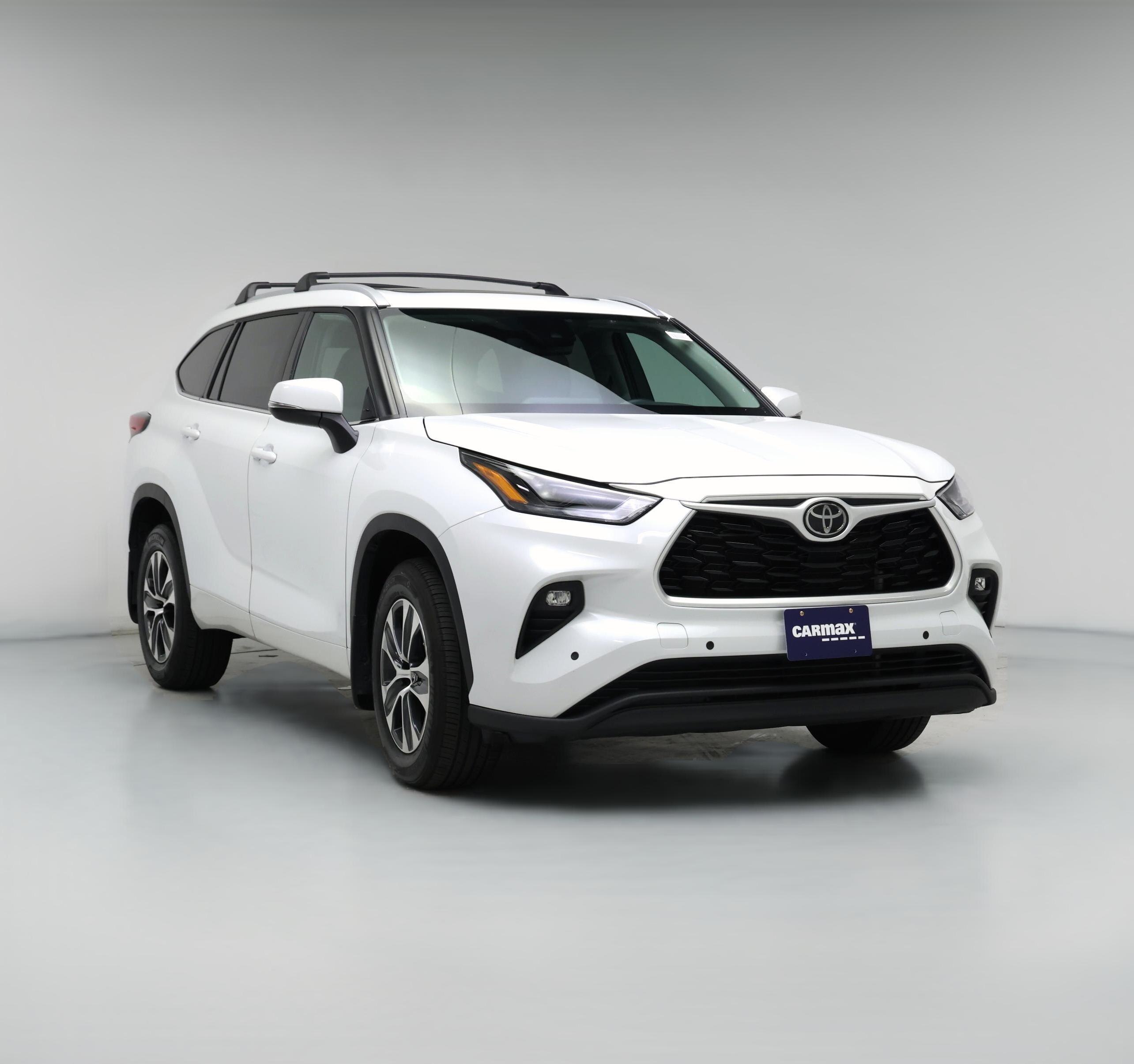 Thumbnail: 2022 Toyota Highlander - 1