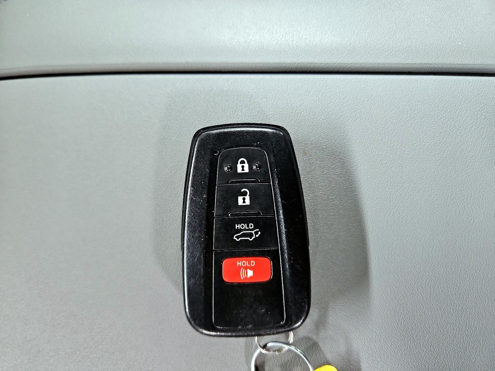 2022 Toyota Highlander XLE - Photo 27