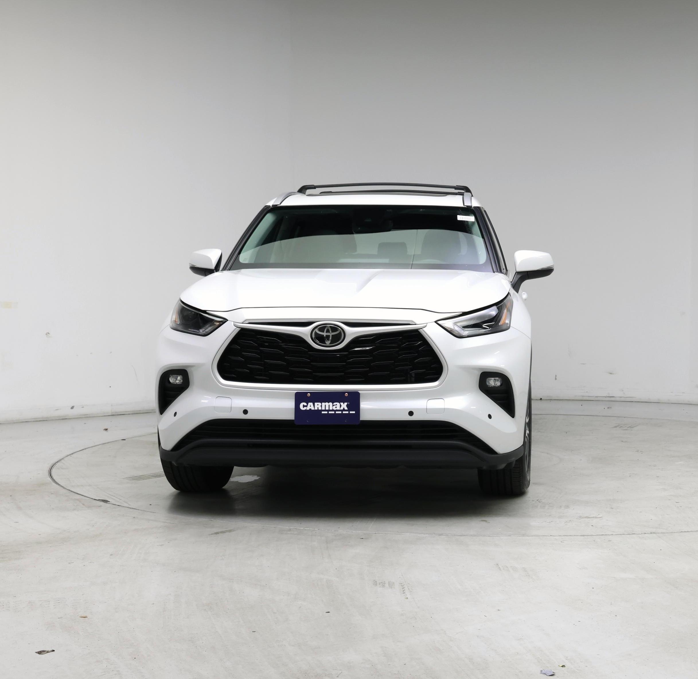 Thumbnail: 2022 Toyota Highlander - 5