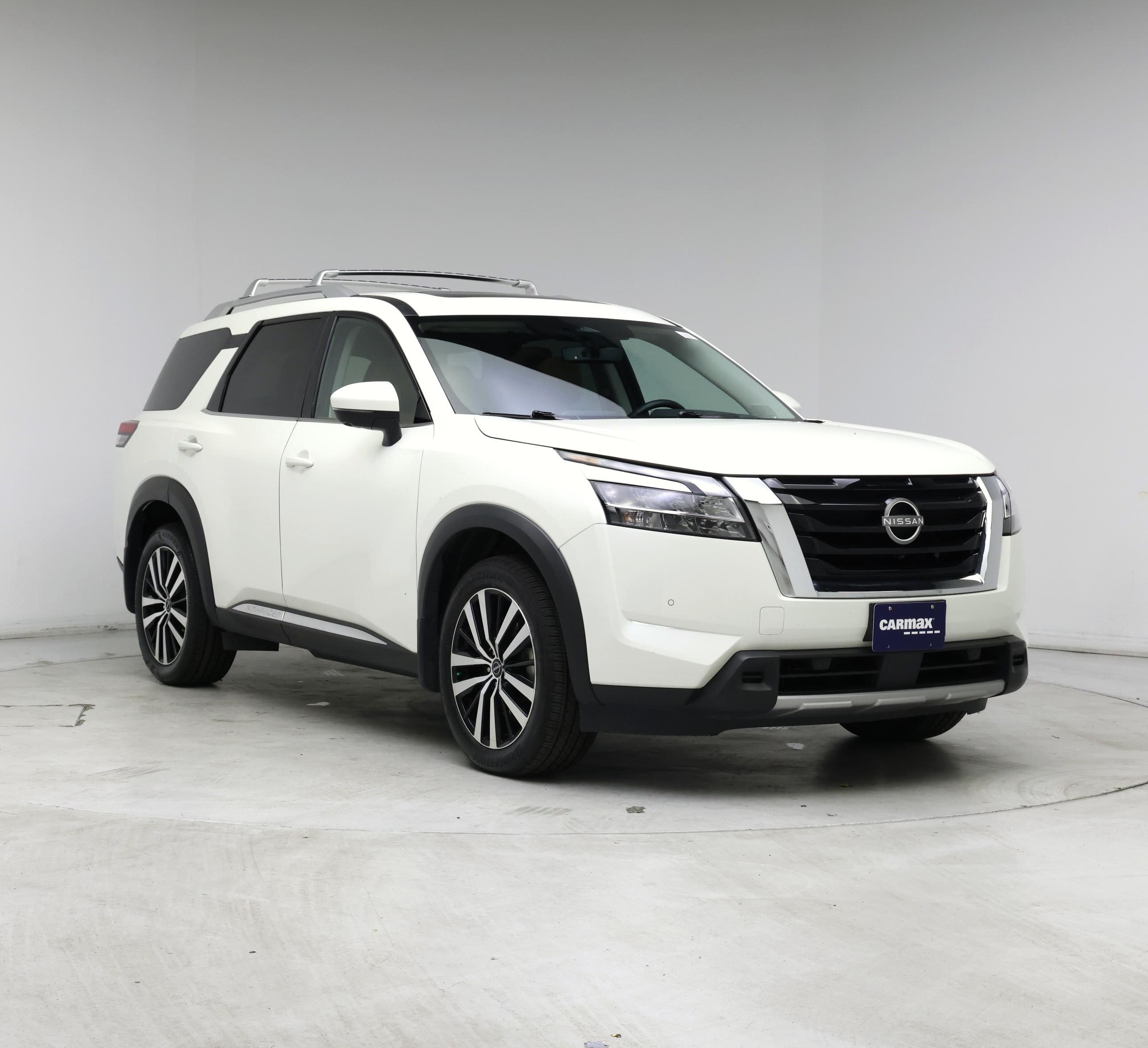 White 2023 Nissan Pathfinder Platinum 4WD SUV / Crossover All-Wheel Drive Automatic