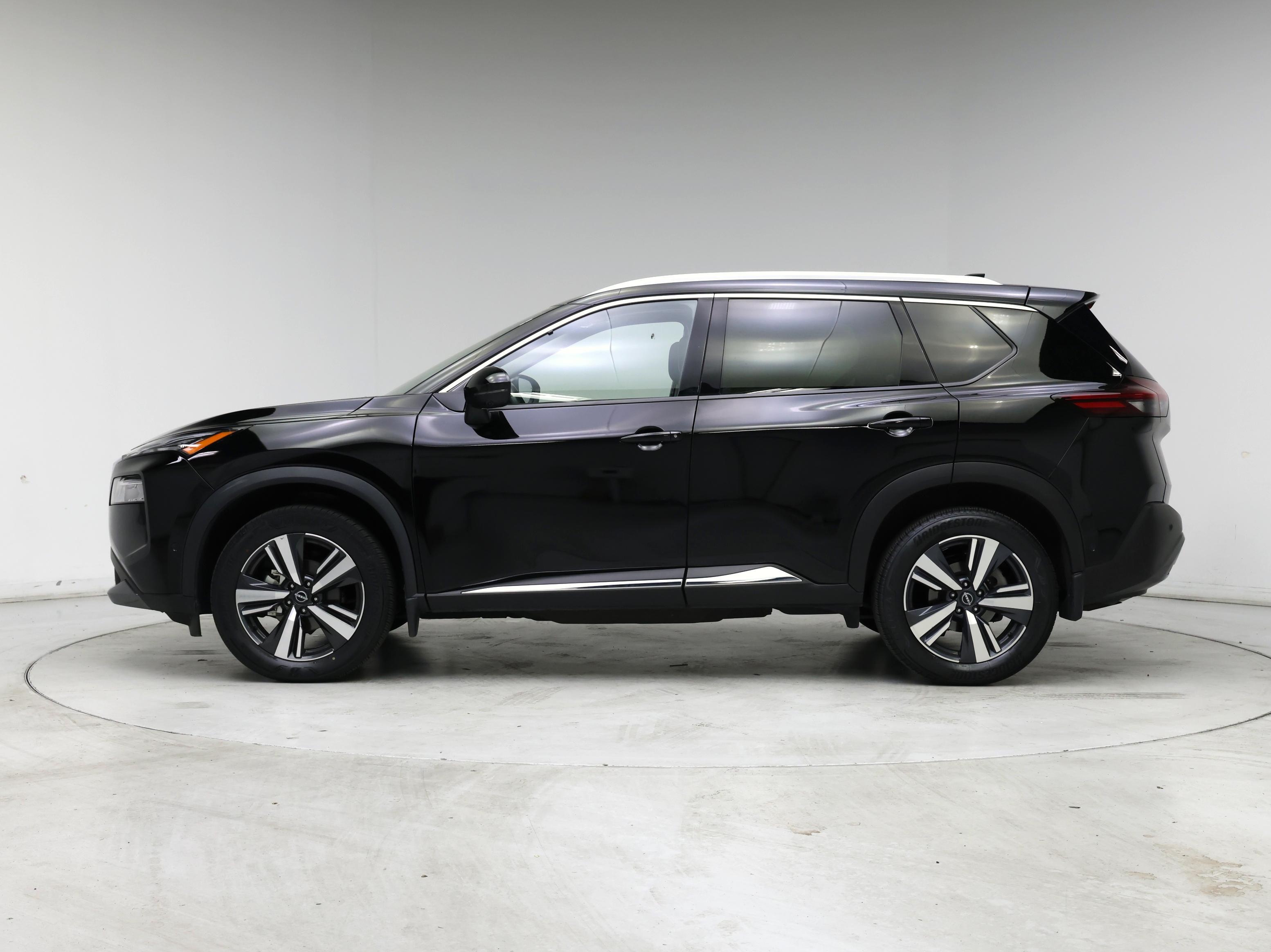 Thumbnail: 2023 Nissan Rogue - 3
