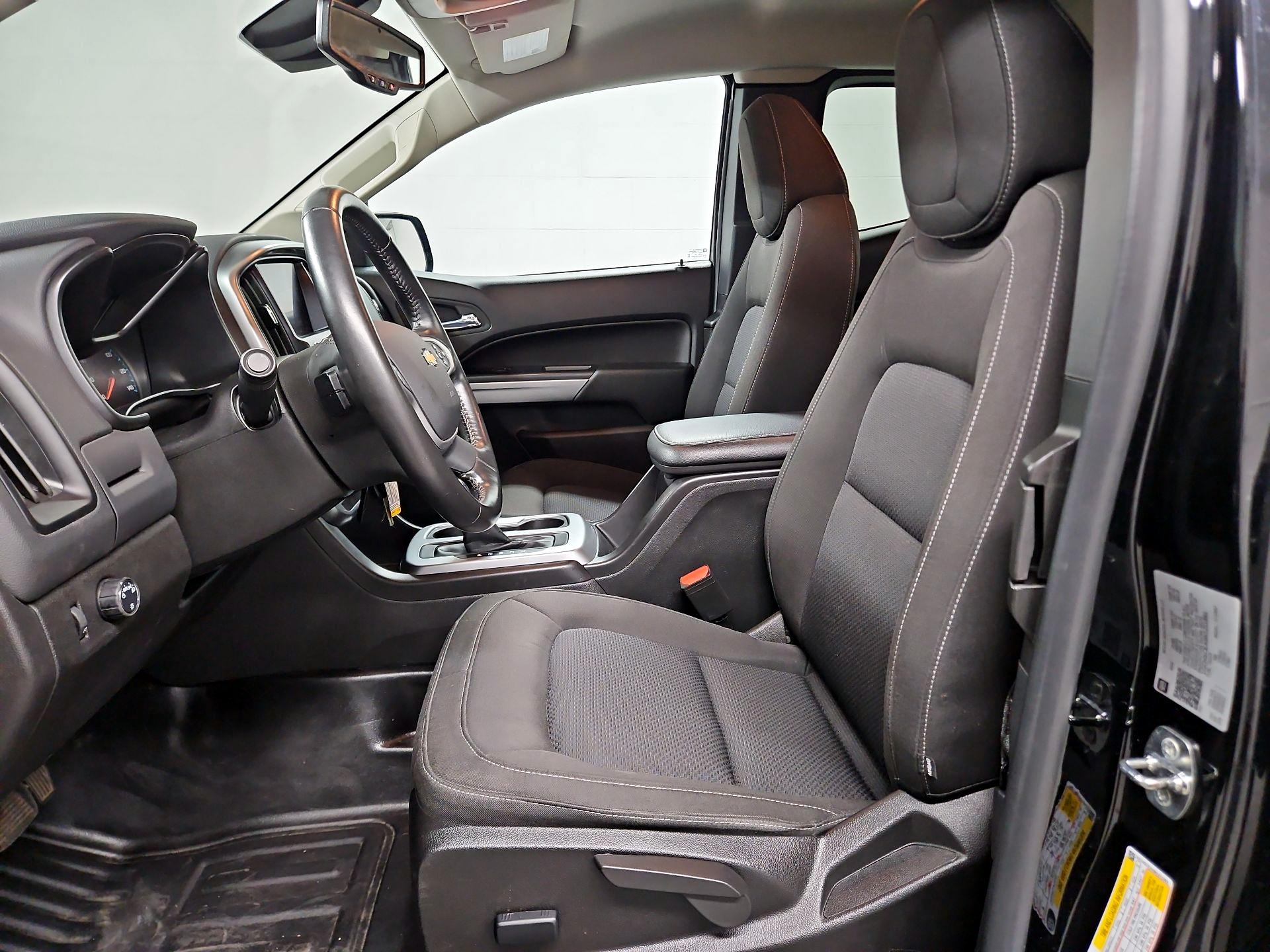 Thumbnail: 2022 Chevrolet Colorado - 11