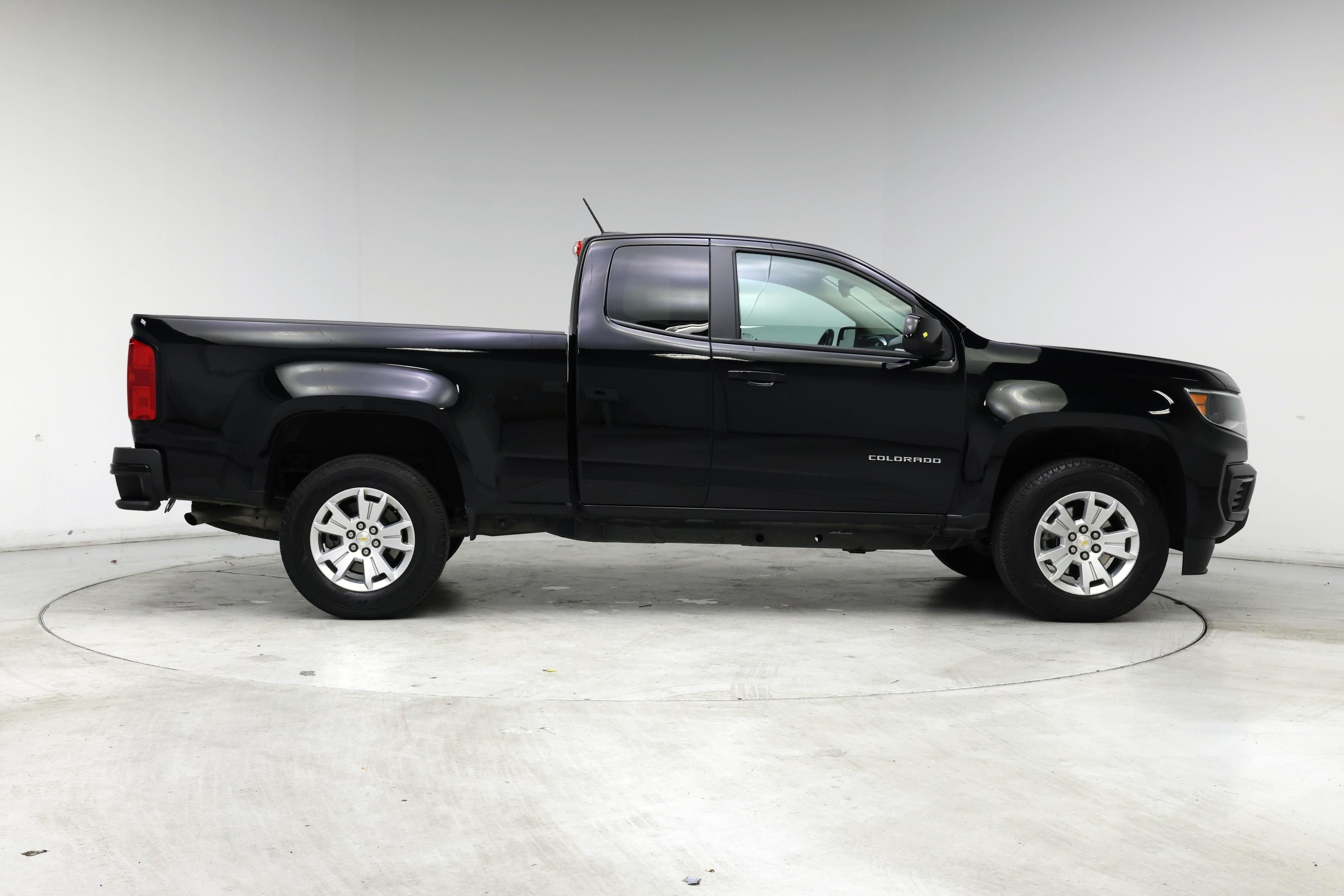 Thumbnail: 2022 Chevrolet Colorado - 7