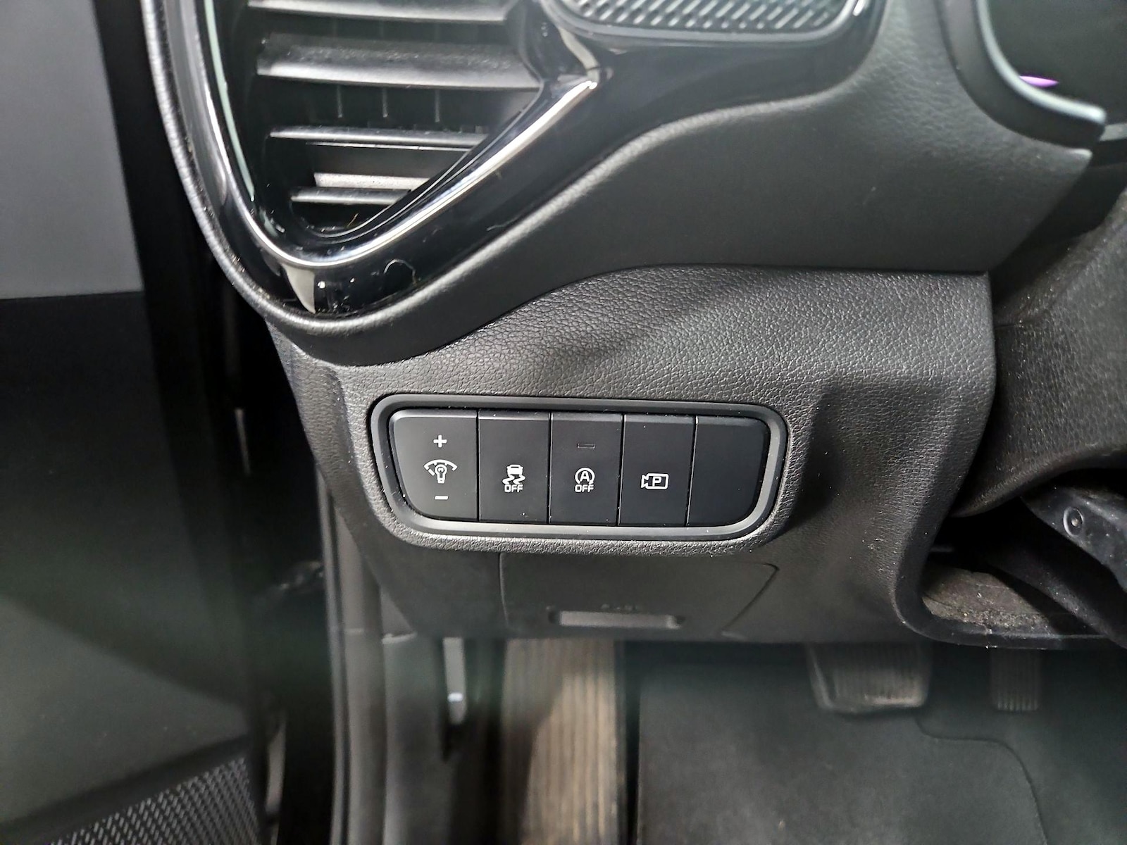 2023 Kia Soul S - Photo 14