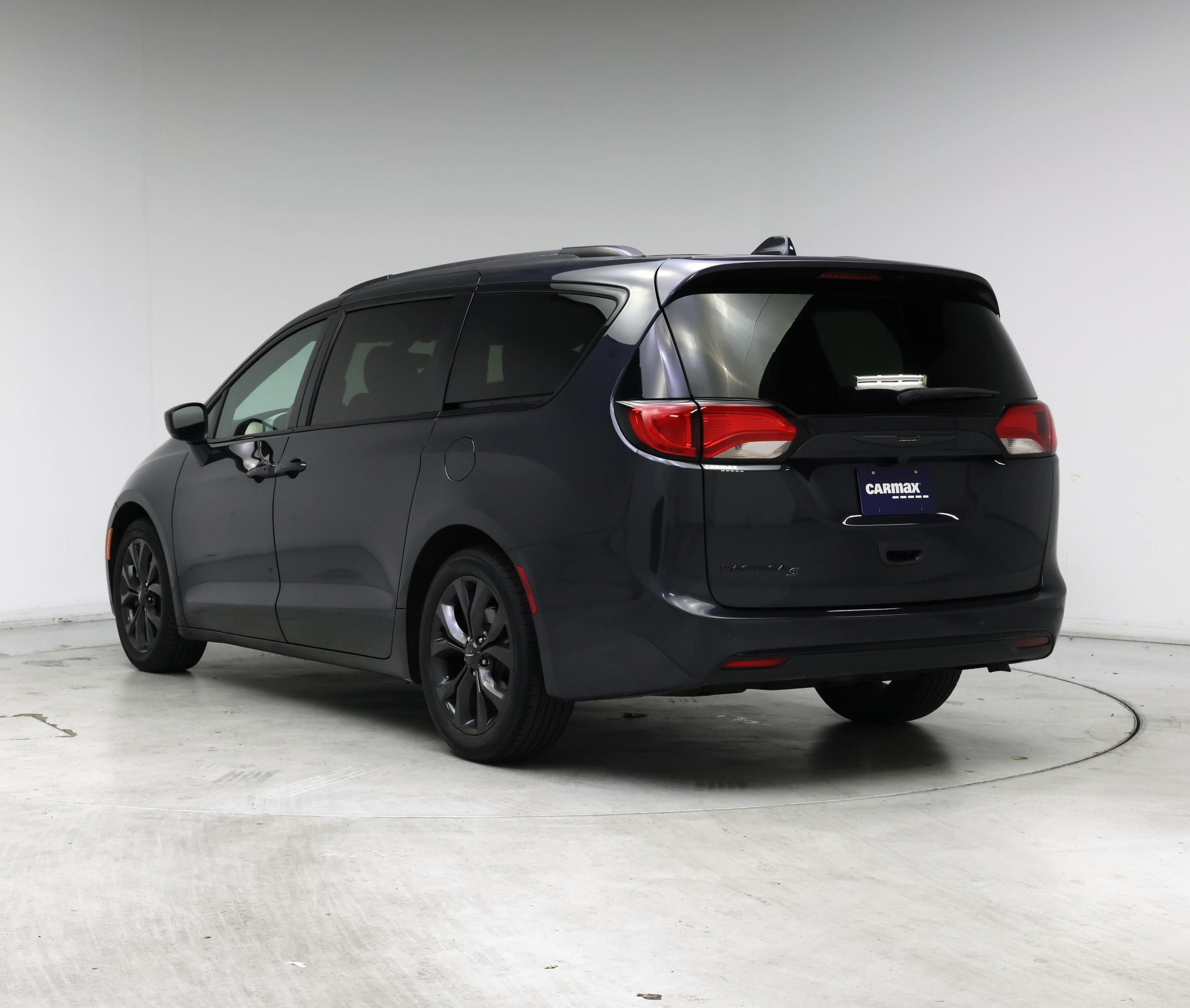 Thumbnail: 2020 Chrysler Pacifica - 2