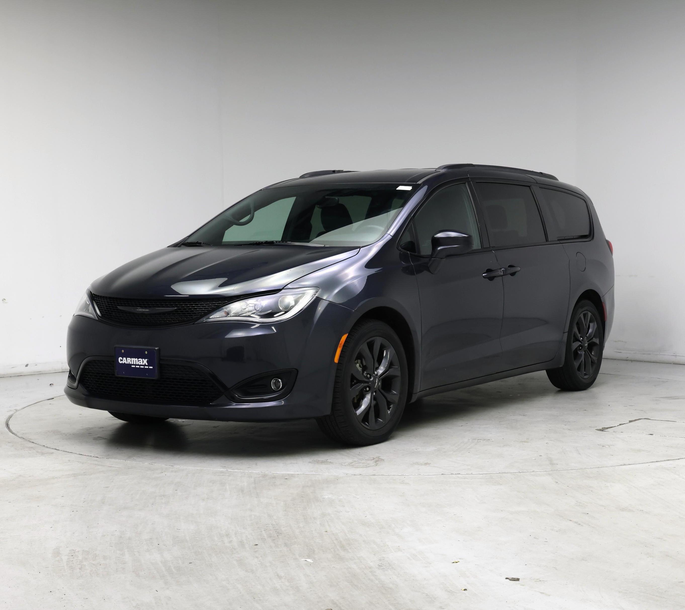 Thumbnail: 2020 Chrysler Pacifica - 4