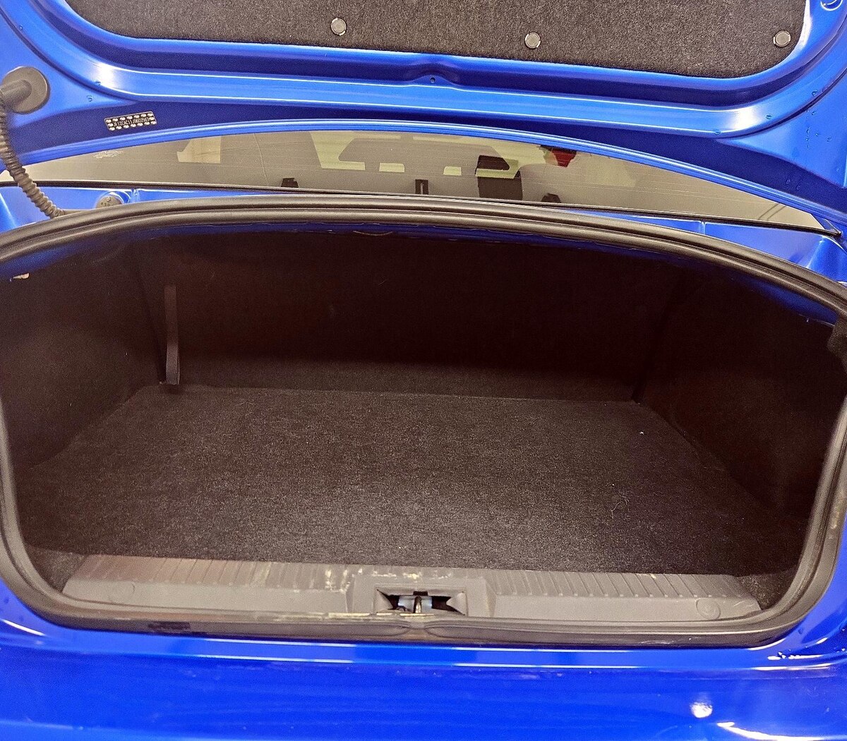 Trunk/Cargo (Seats Up)