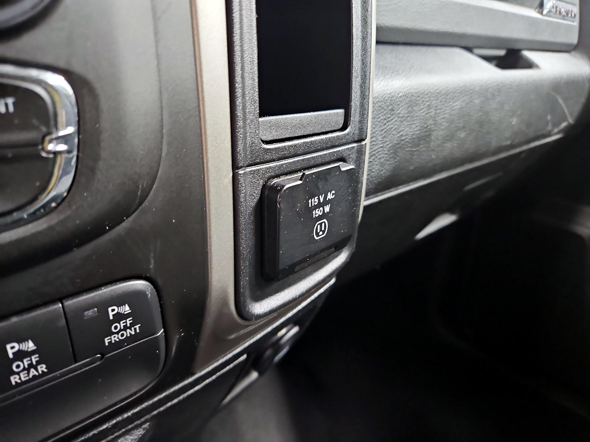 Thumbnail: 2019 RAM 1500 Classic - 18