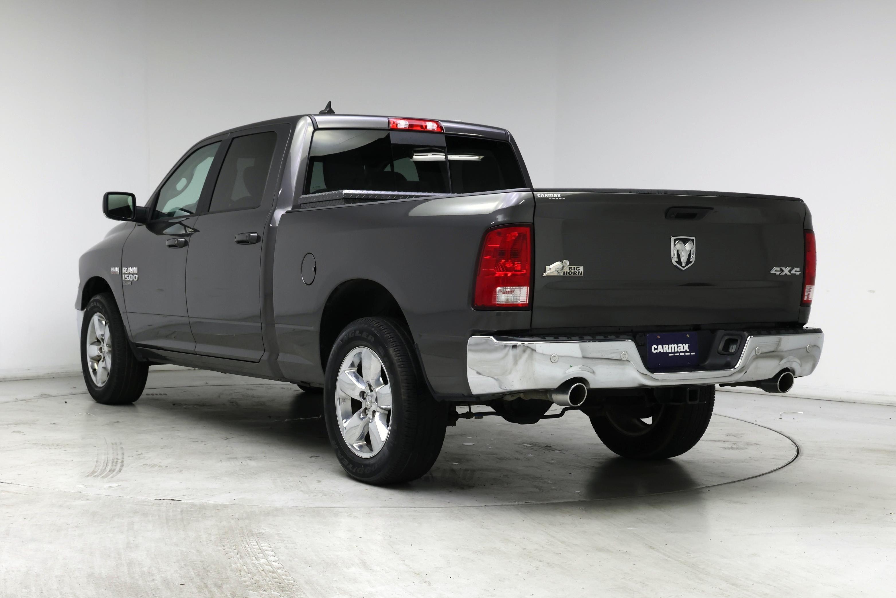 Thumbnail: 2019 RAM 1500 Classic - 2