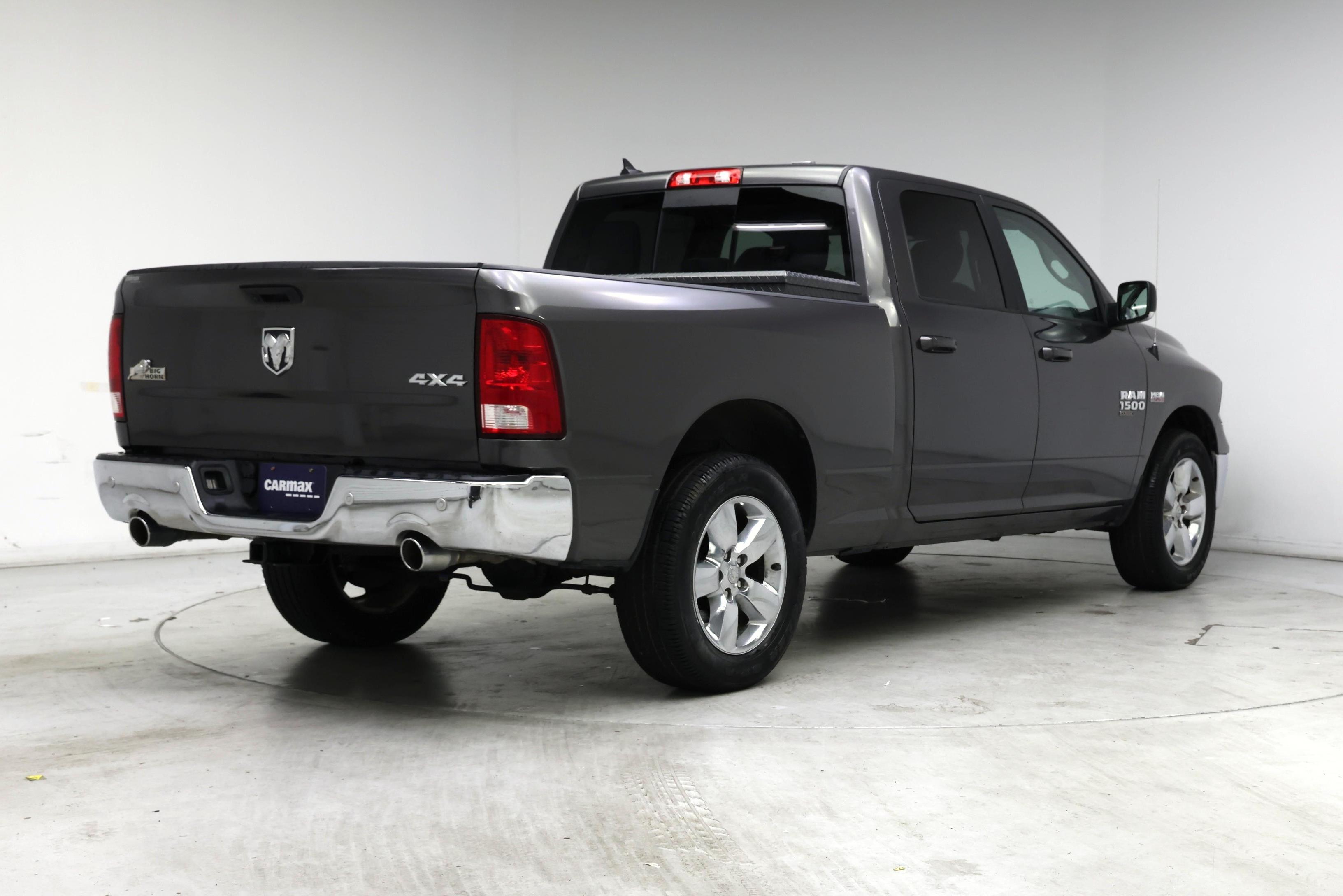 Thumbnail: 2019 RAM 1500 Classic - 8