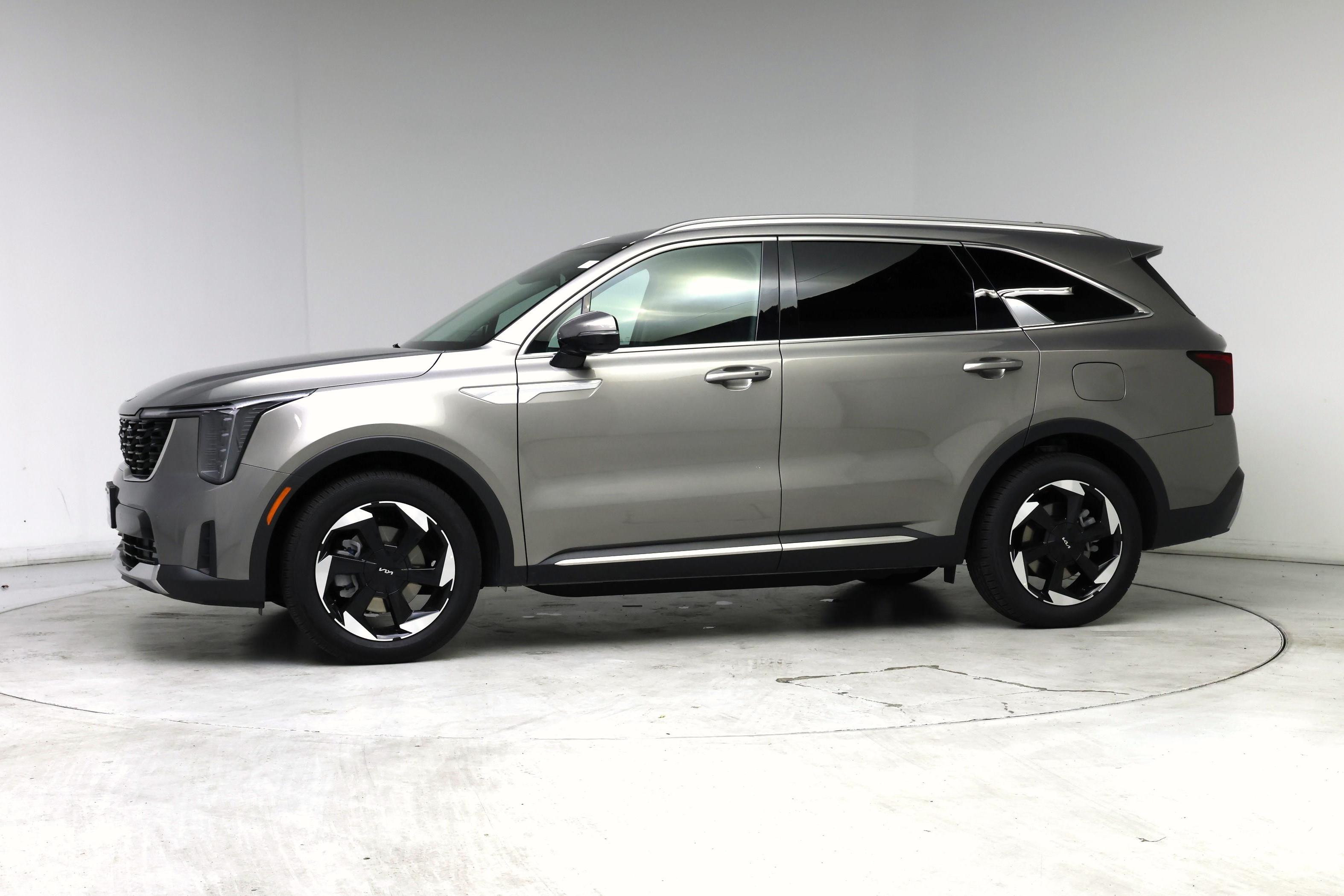 Thumbnail: 2025 Kia Sorento - 3