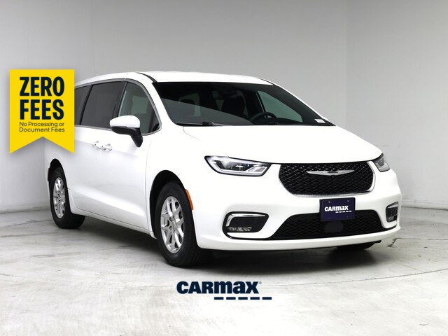 White 2023 Chrysler Pacifica Touring FWD Minivan Front-Wheel Drive Automatic