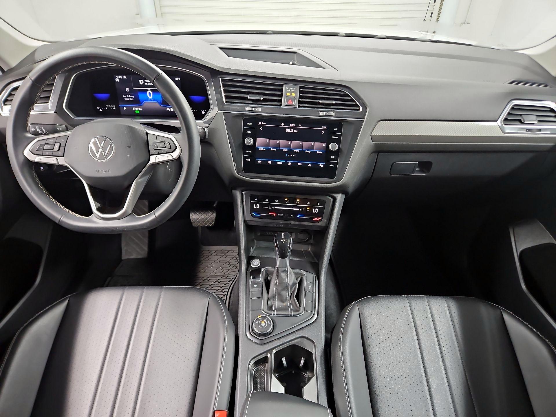 Thumbnail: 2022 Volkswagen Tiguan - 9