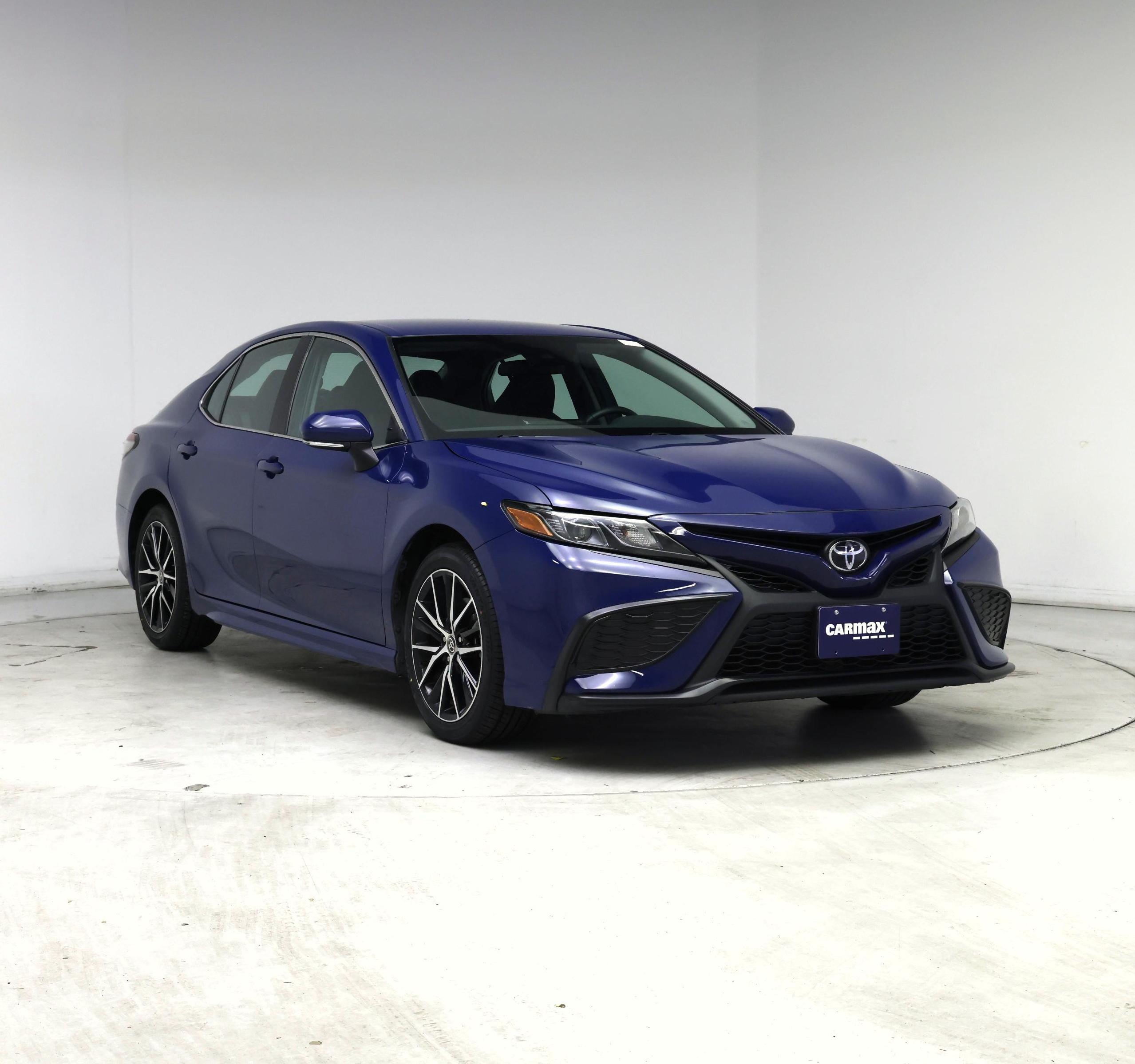 Blue 2024 Toyota Camry SE FWD Sedan Front-Wheel Drive Automatic