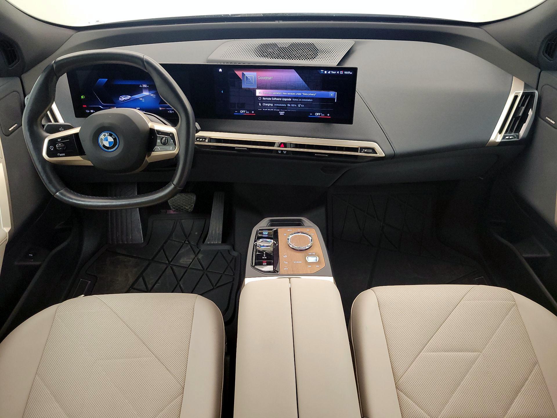 Thumbnail: 2022 BMW iX - 9