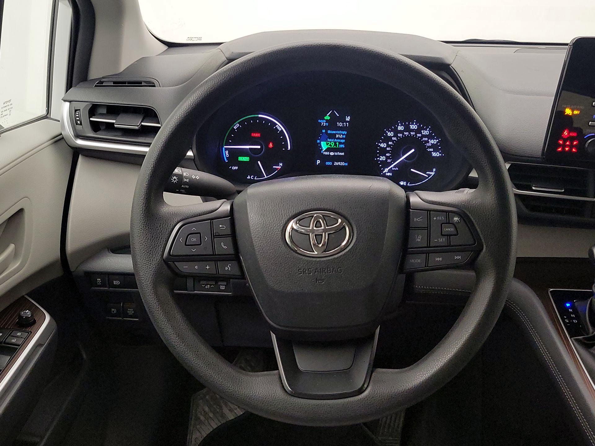 Thumbnail: 2023 Toyota Sienna - 10