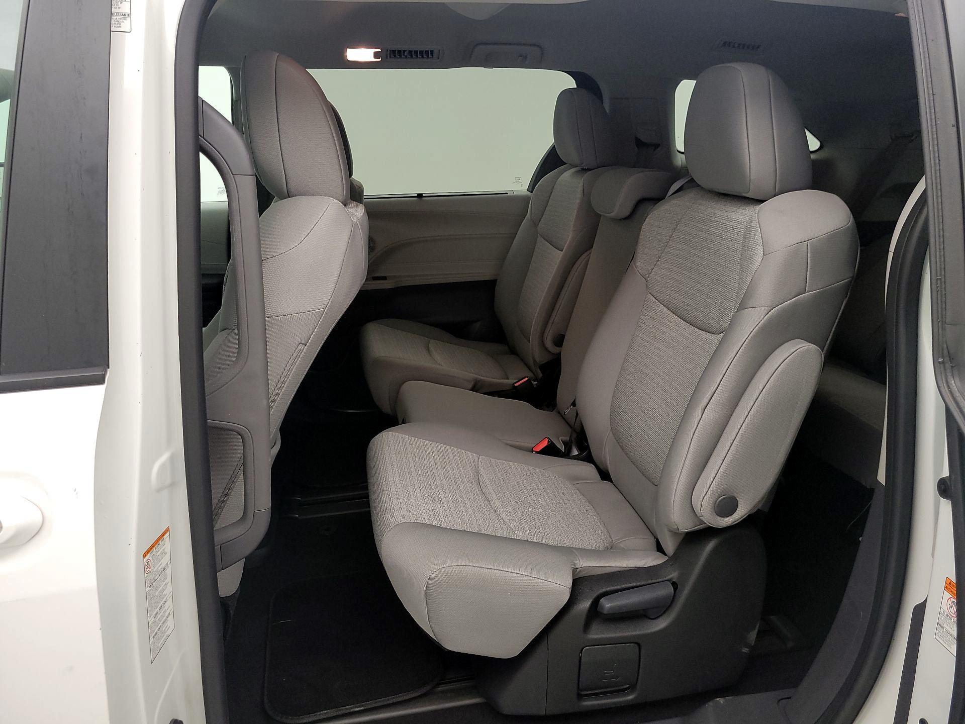 Thumbnail: 2023 Toyota Sienna - 20