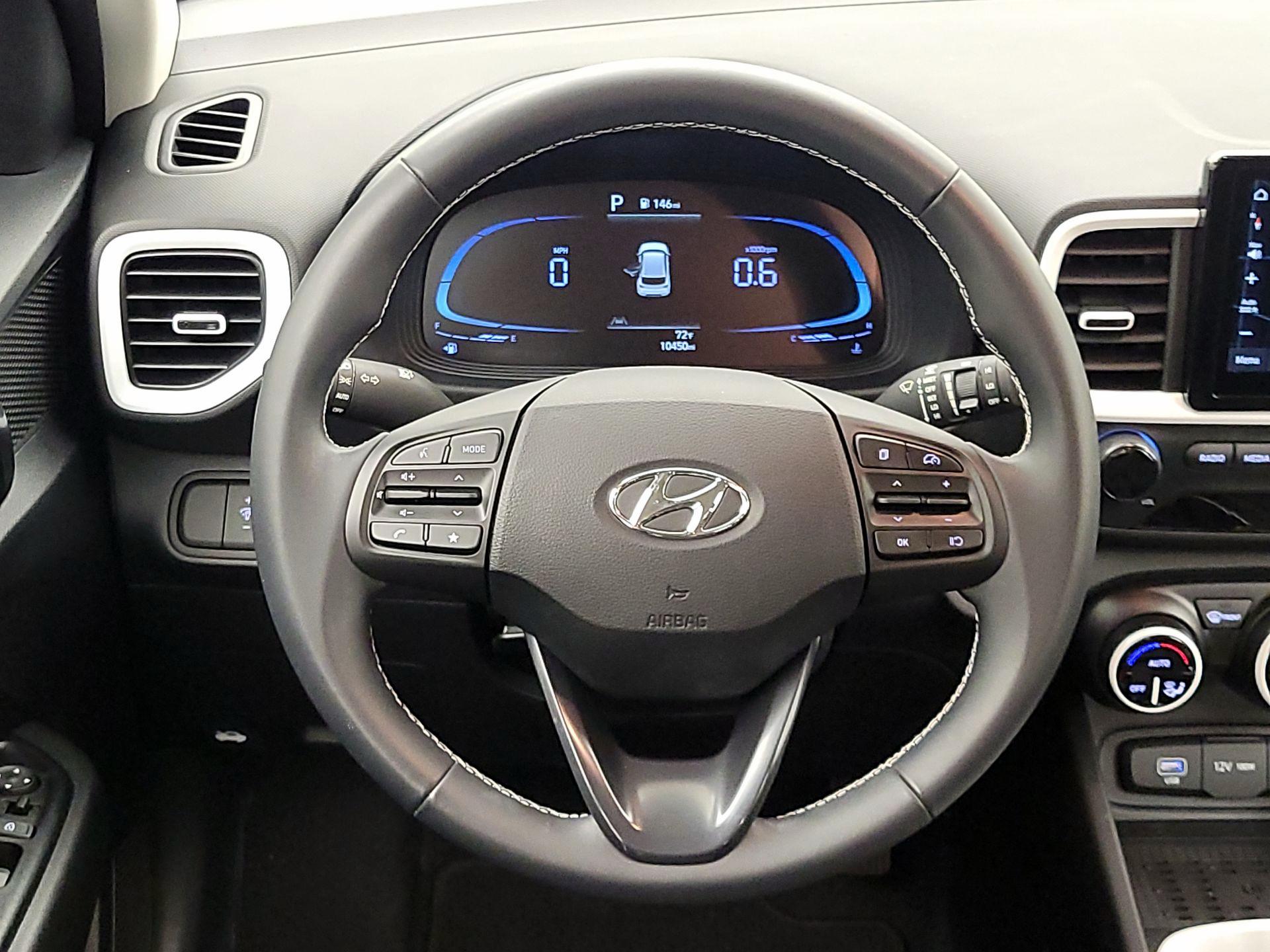 Thumbnail: 2023 Hyundai Venue - 10