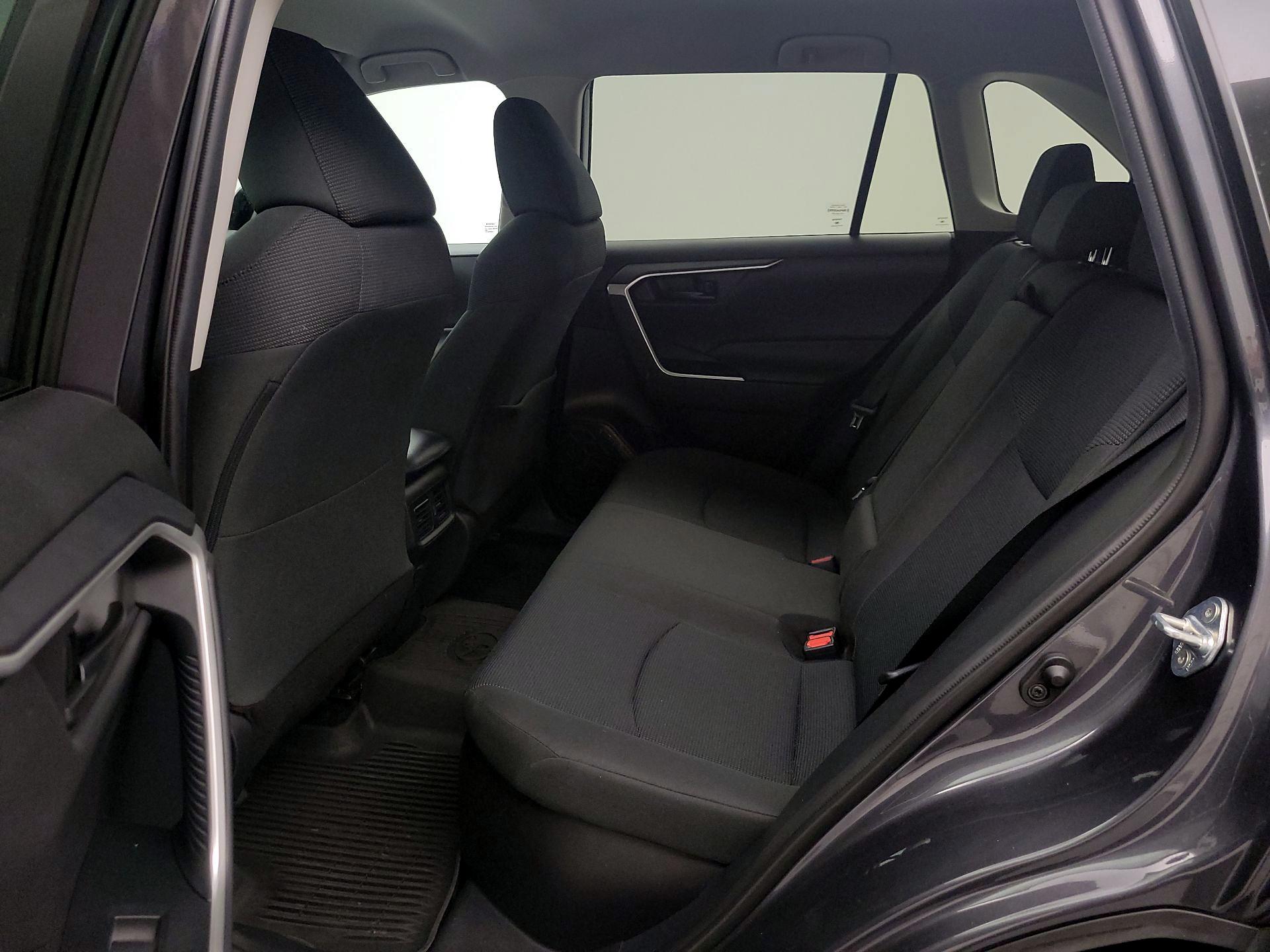 Thumbnail: 2020 Toyota RAV4 - 20
